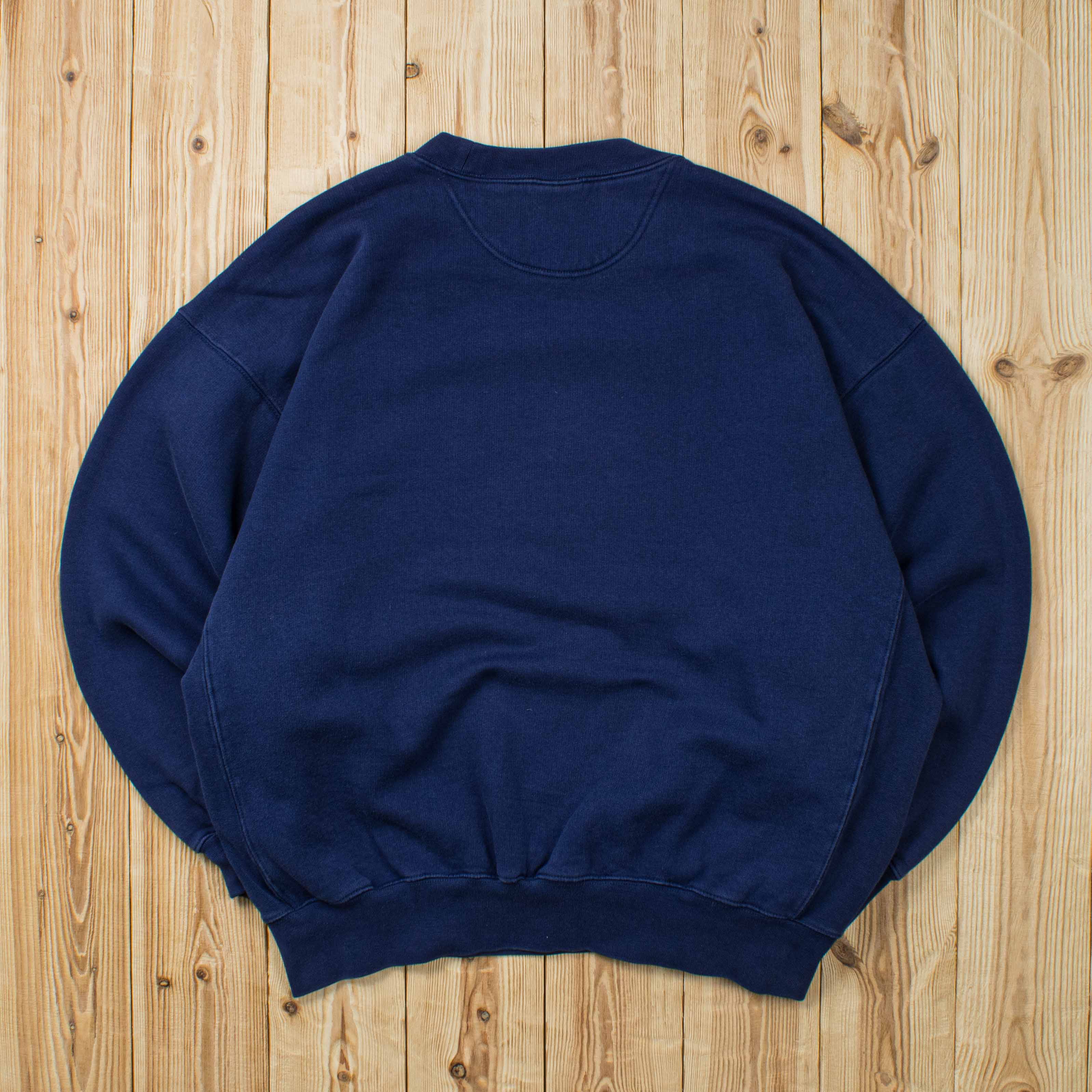(L) Vintage Nike Town NYC Embroidered Sweatshirt