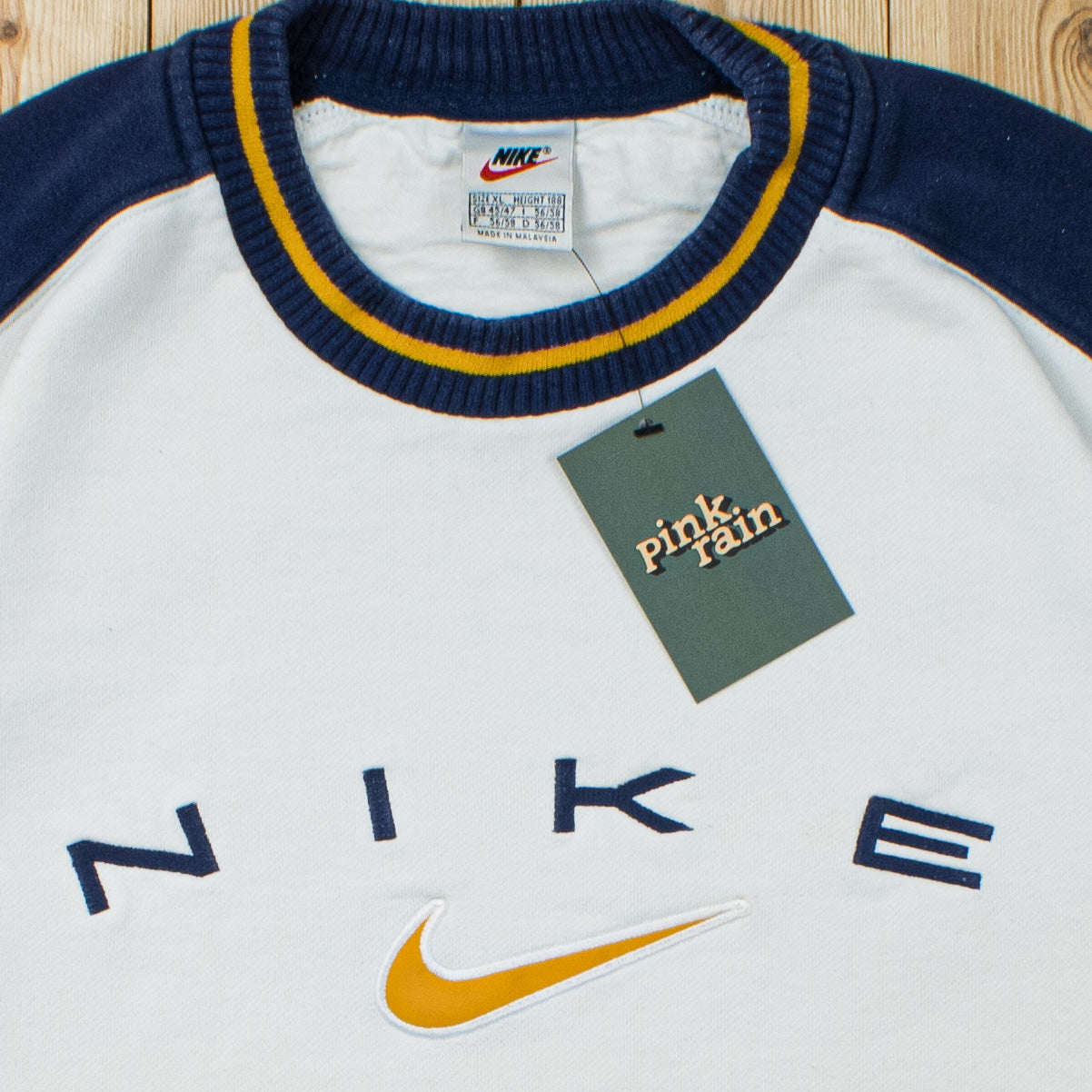 (L) Vintage Nike Spell Out Embroidered Sweatshirt