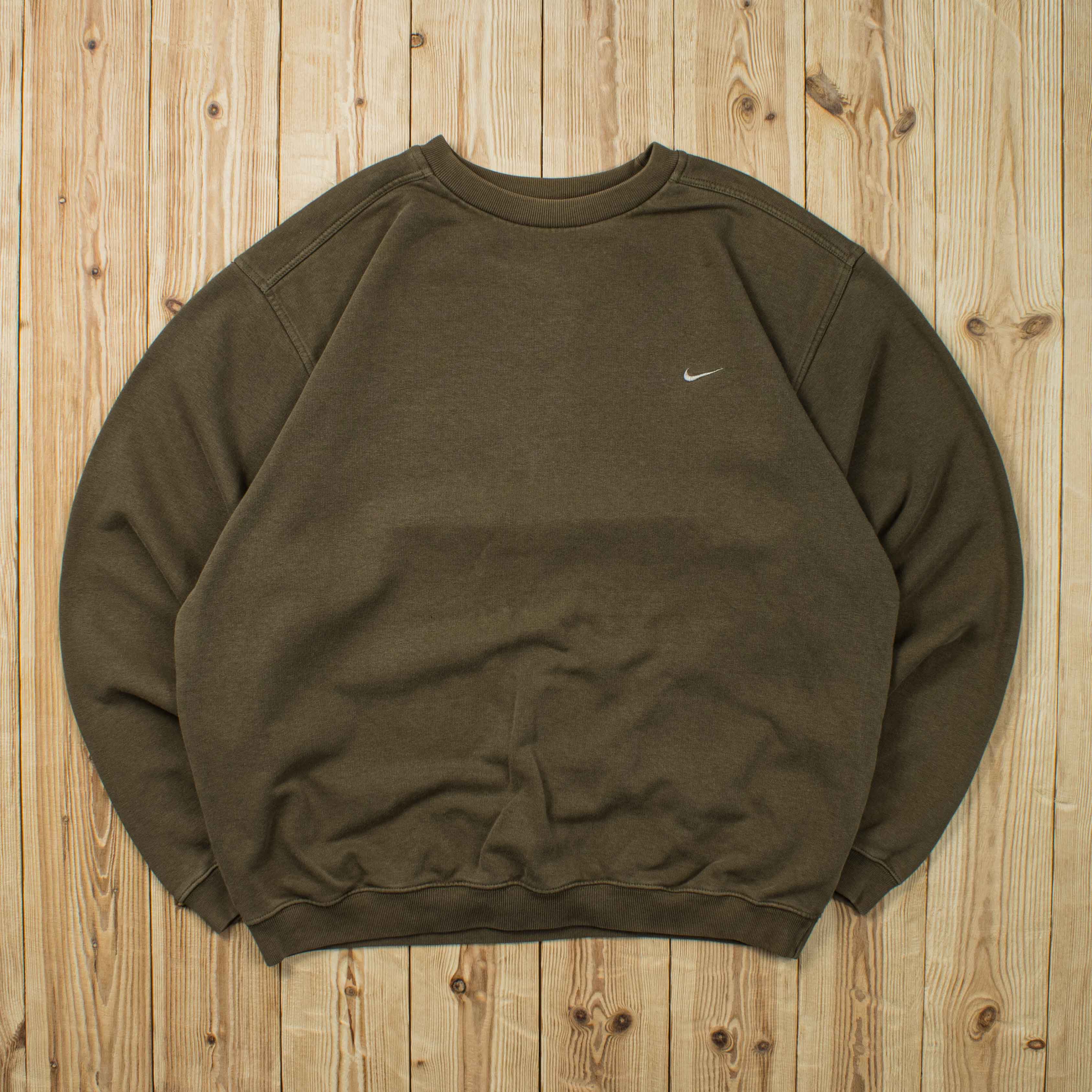 (L) Vintage Nike Essential Embroidered Sweatshirt