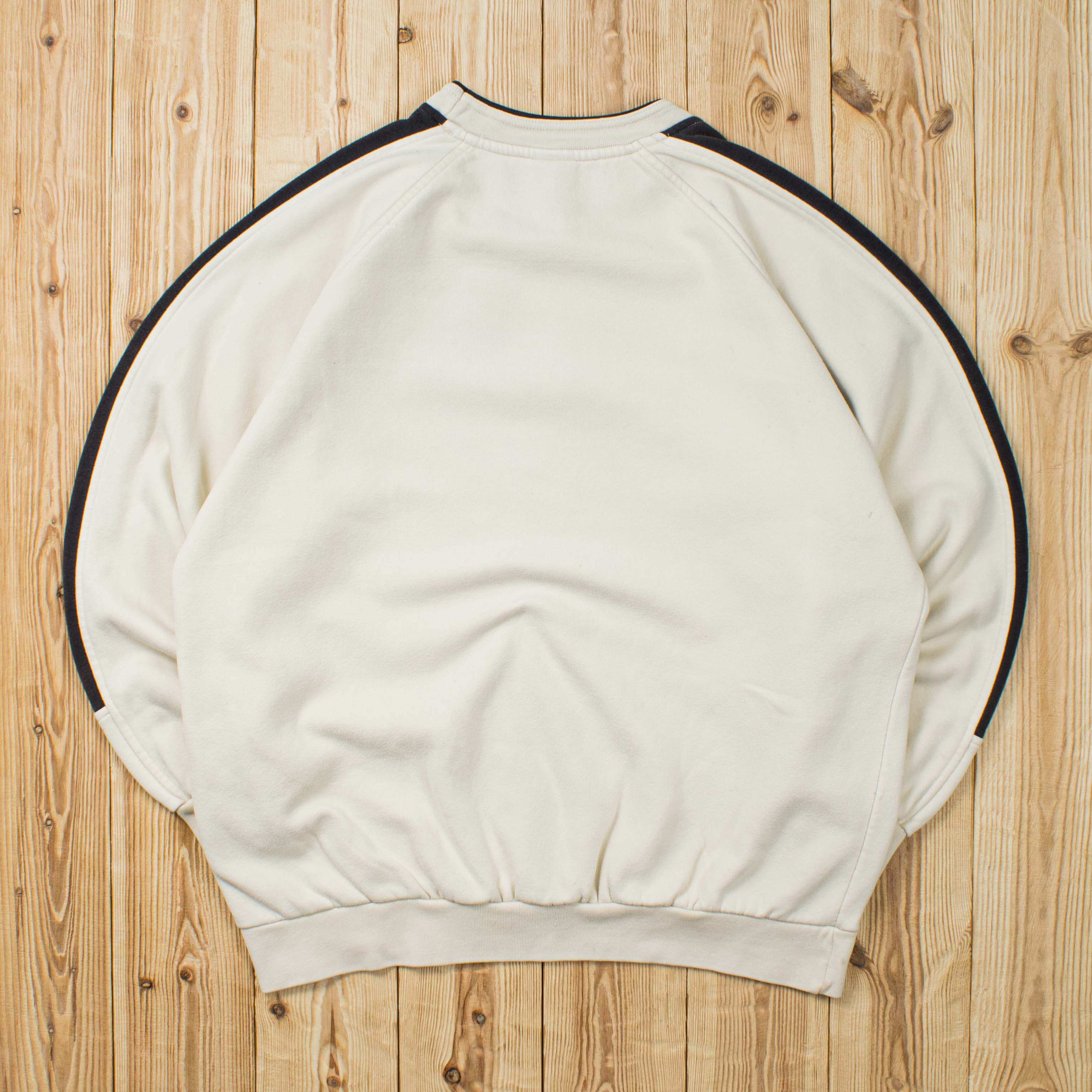 (L) Vintage Nike Essential Embroidered Sweatshirt
