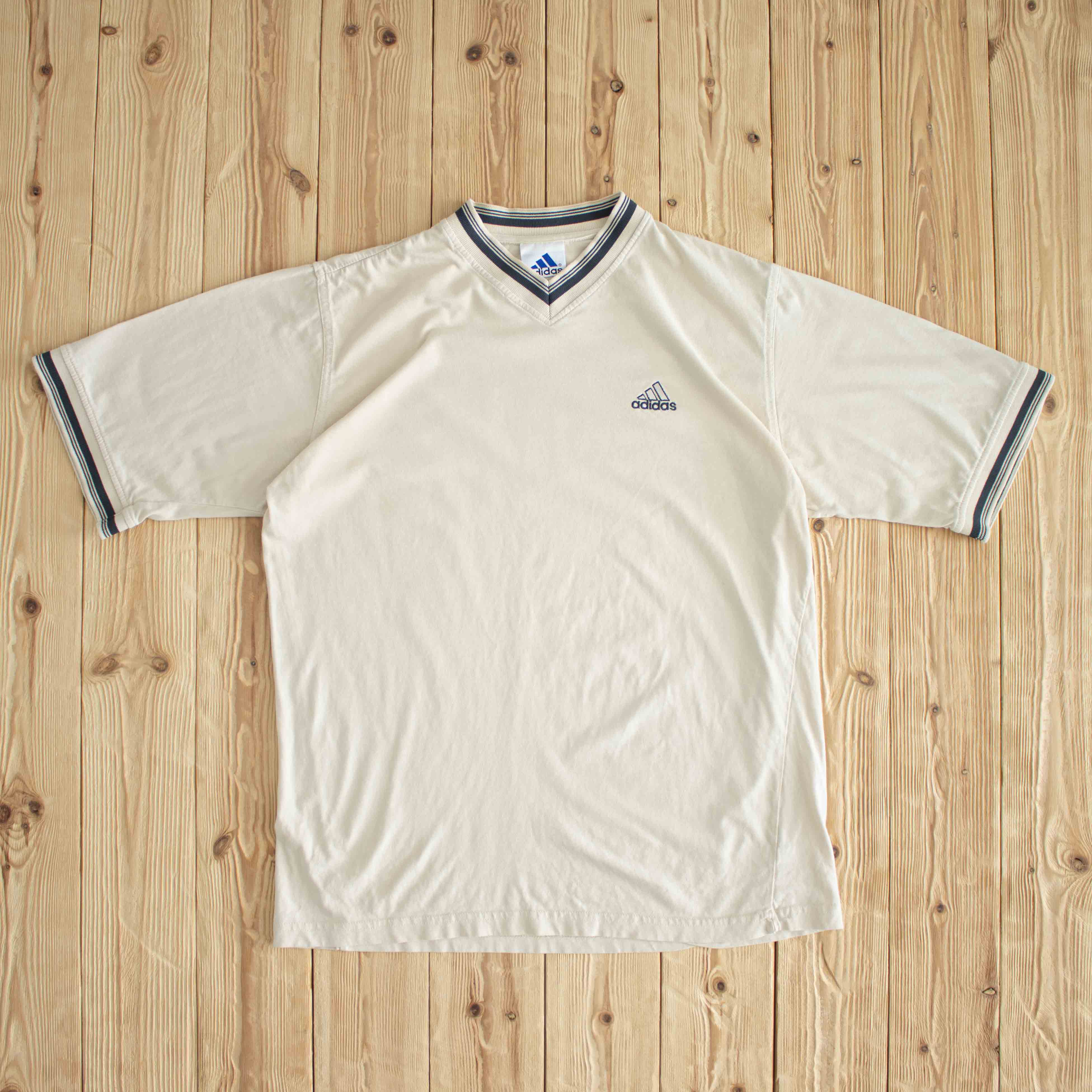 (L) Adidas Vintage Embroidered T-Shirt Beige