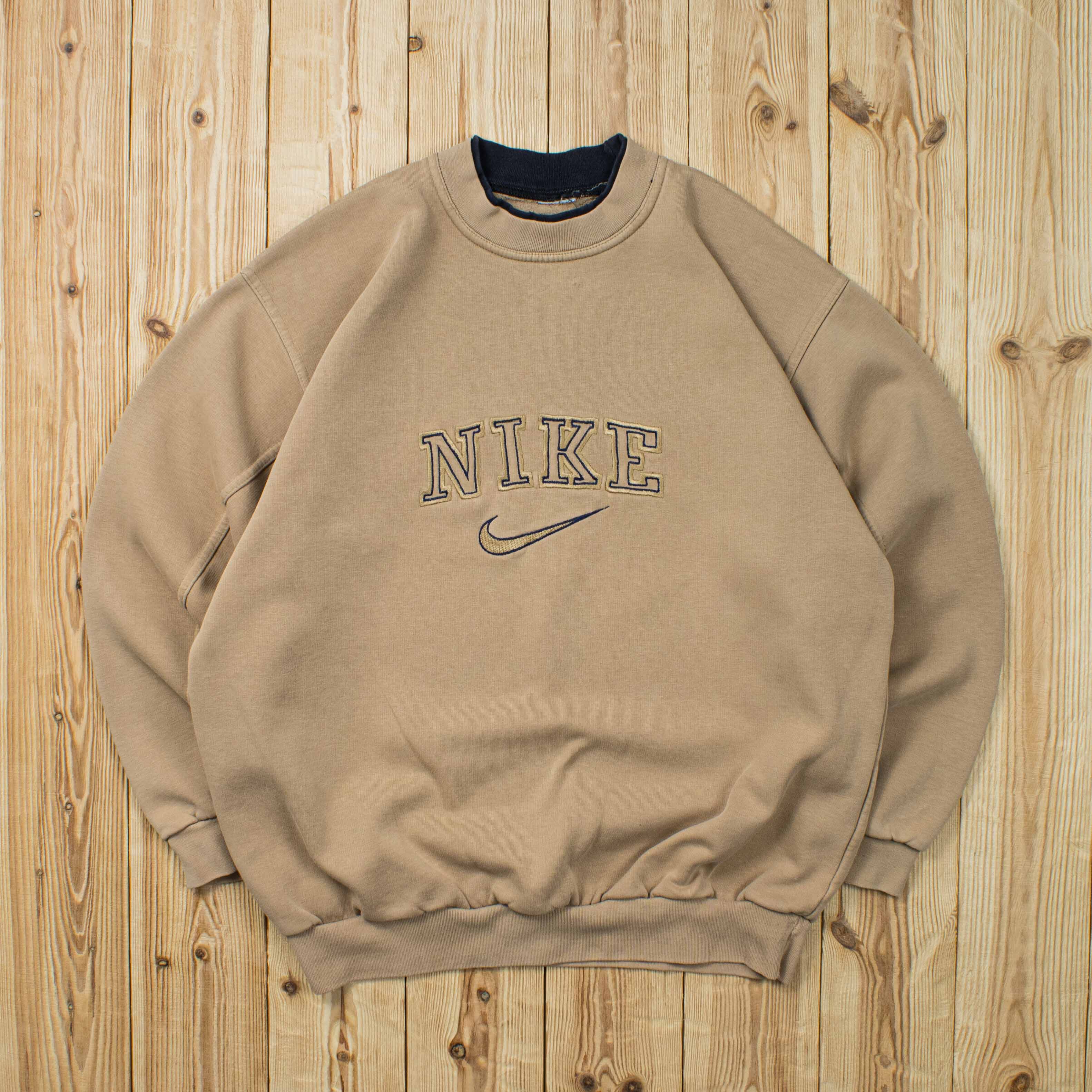 (M) Vintage Nike Spell Out Embroidered Sweatshirt