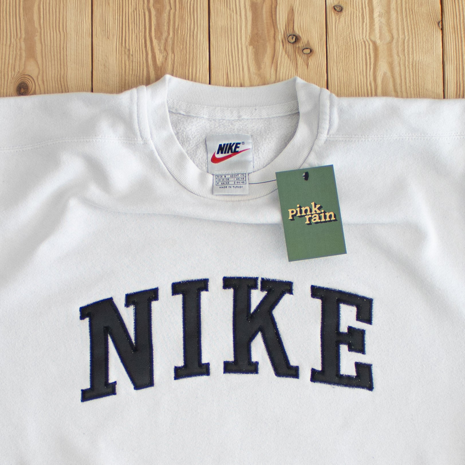 (S) Nike Spell Out Vintage Embroidered Sweatshirt White