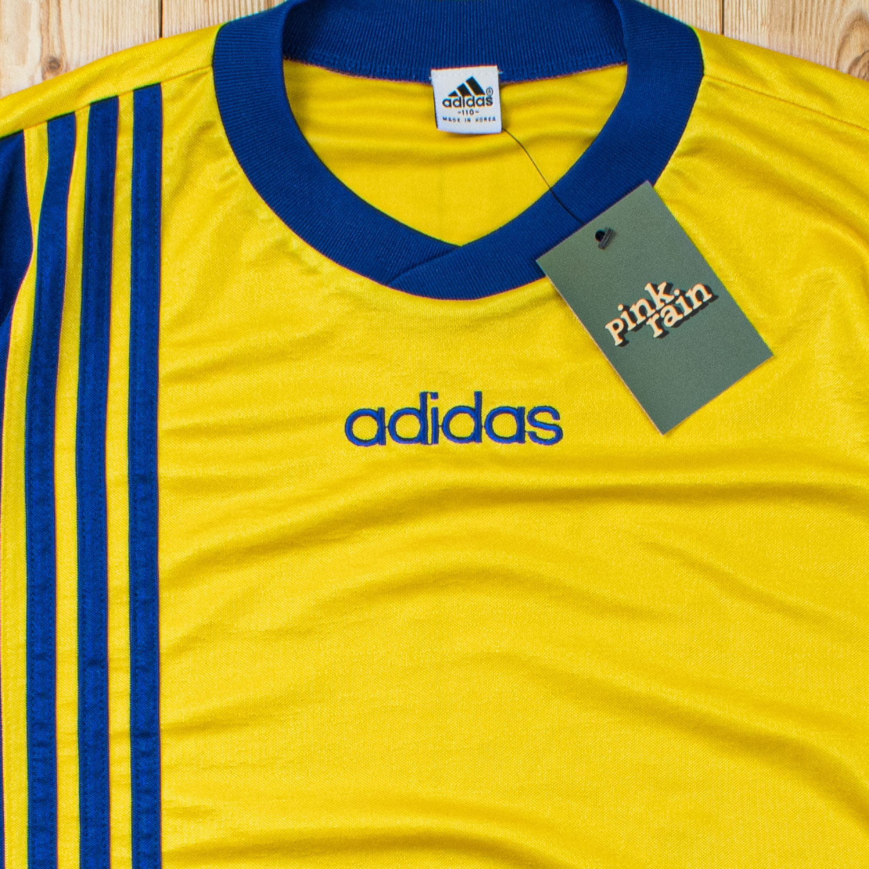 (M) Vintage Adidas Embroidered Shirt