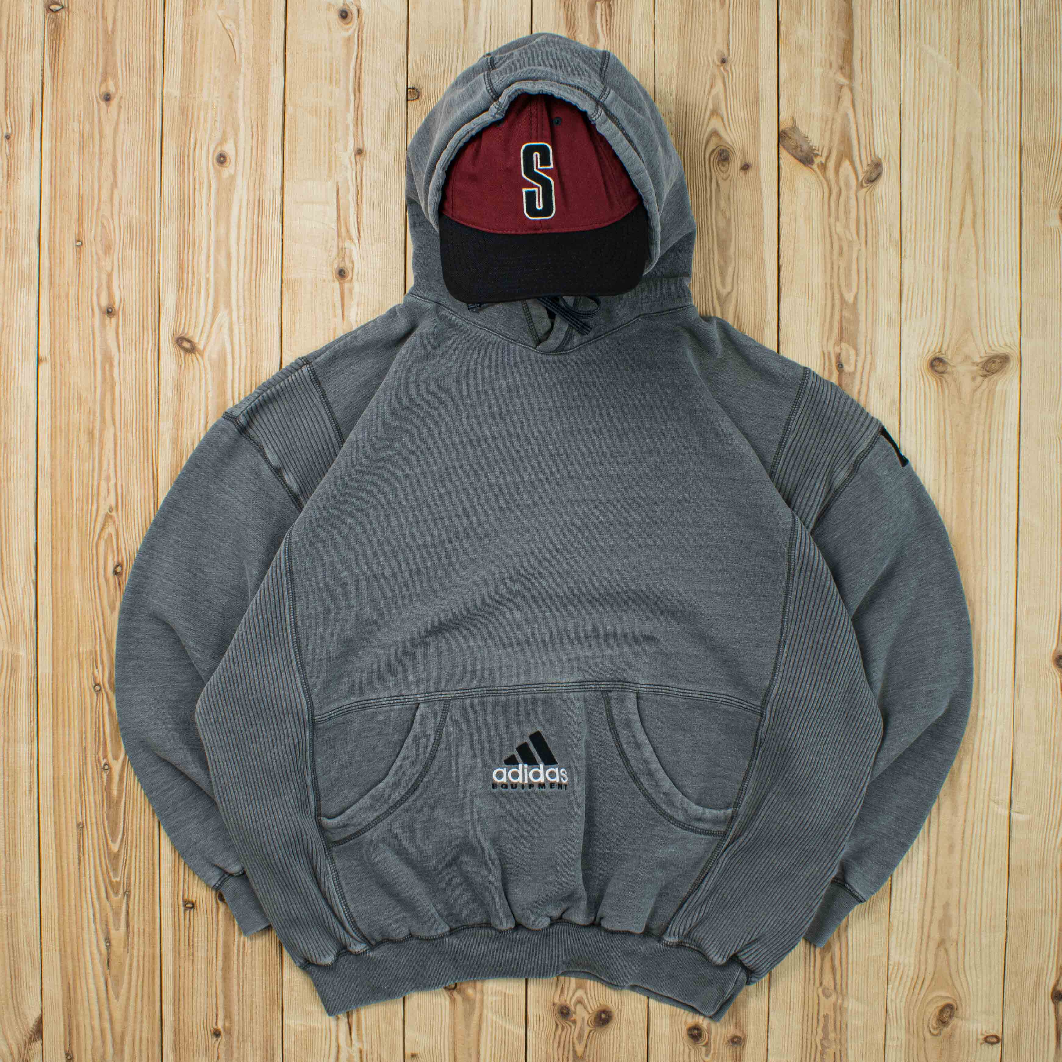 (M) Vintage Adidas Equipment Embroidered Hoodie