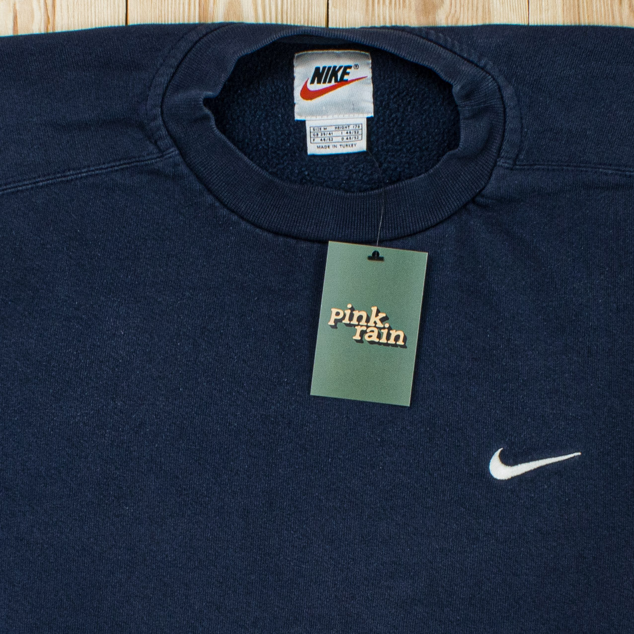 (M) Vintage Nike Essential Embroidered Sweatshirt