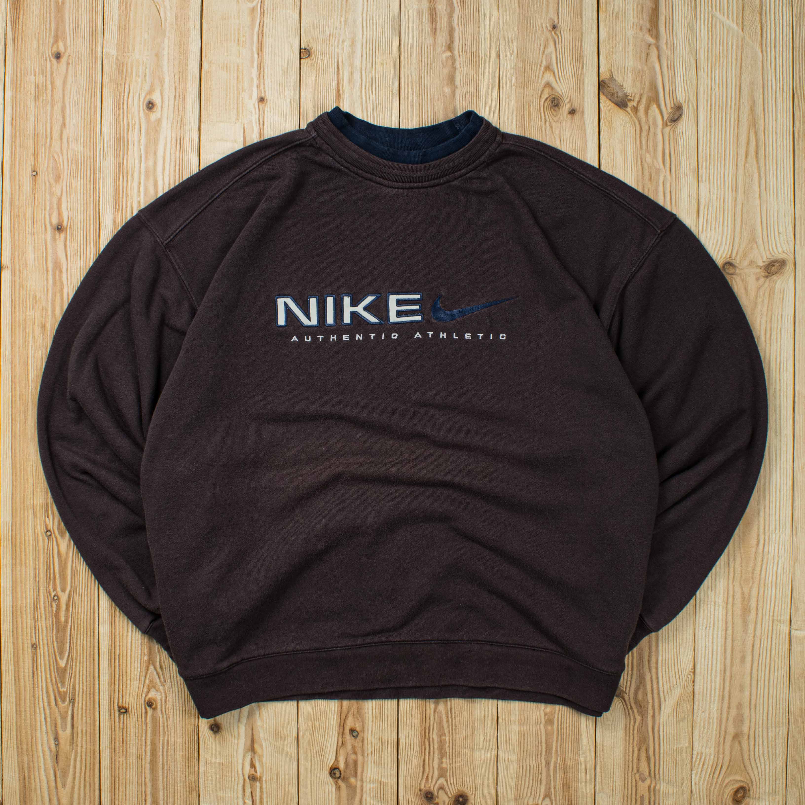 (M/L) Vintage Nike Authentic Athletic Embroidered Sweatshirt