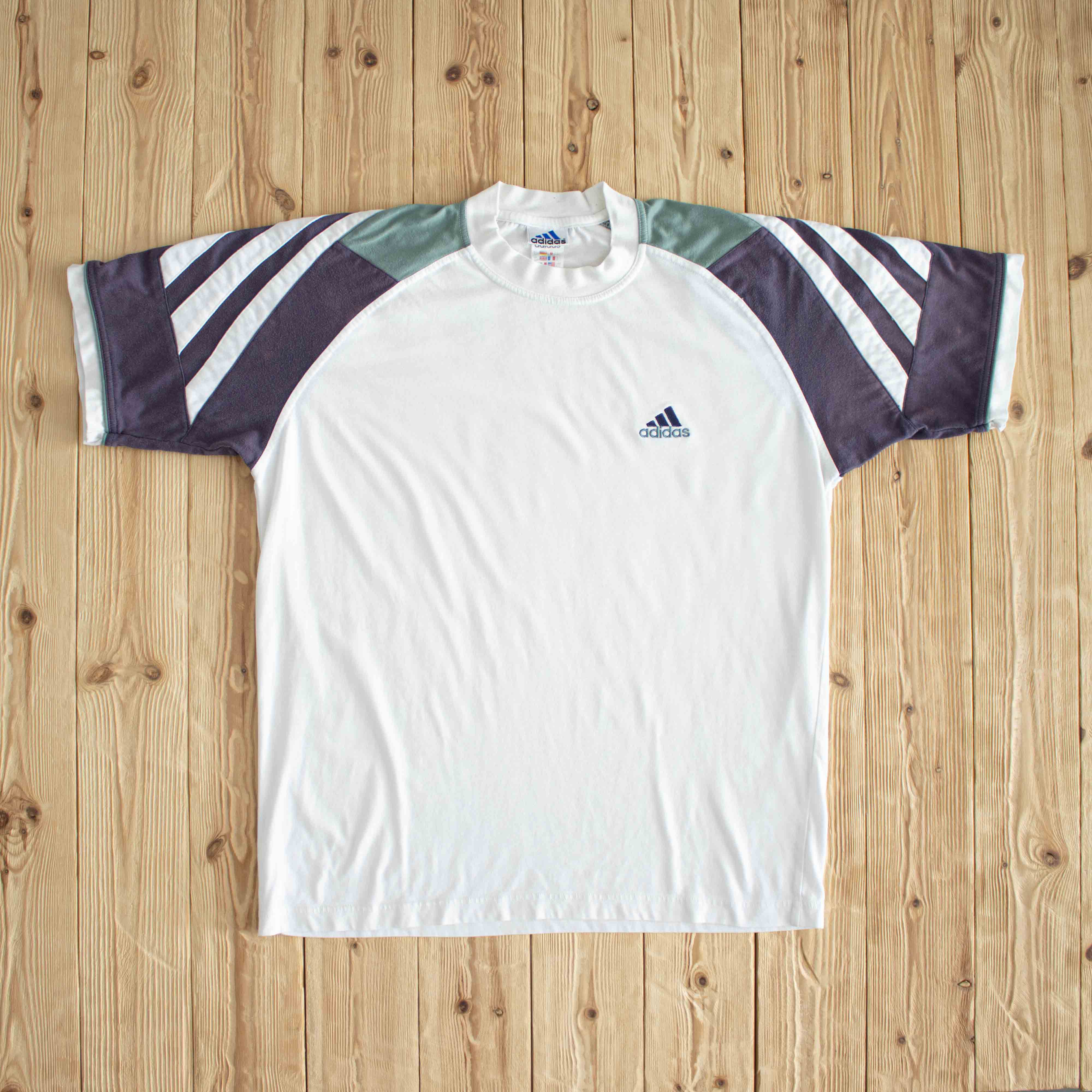 (L) Adidas Vintage Embroidered T-Shirt White