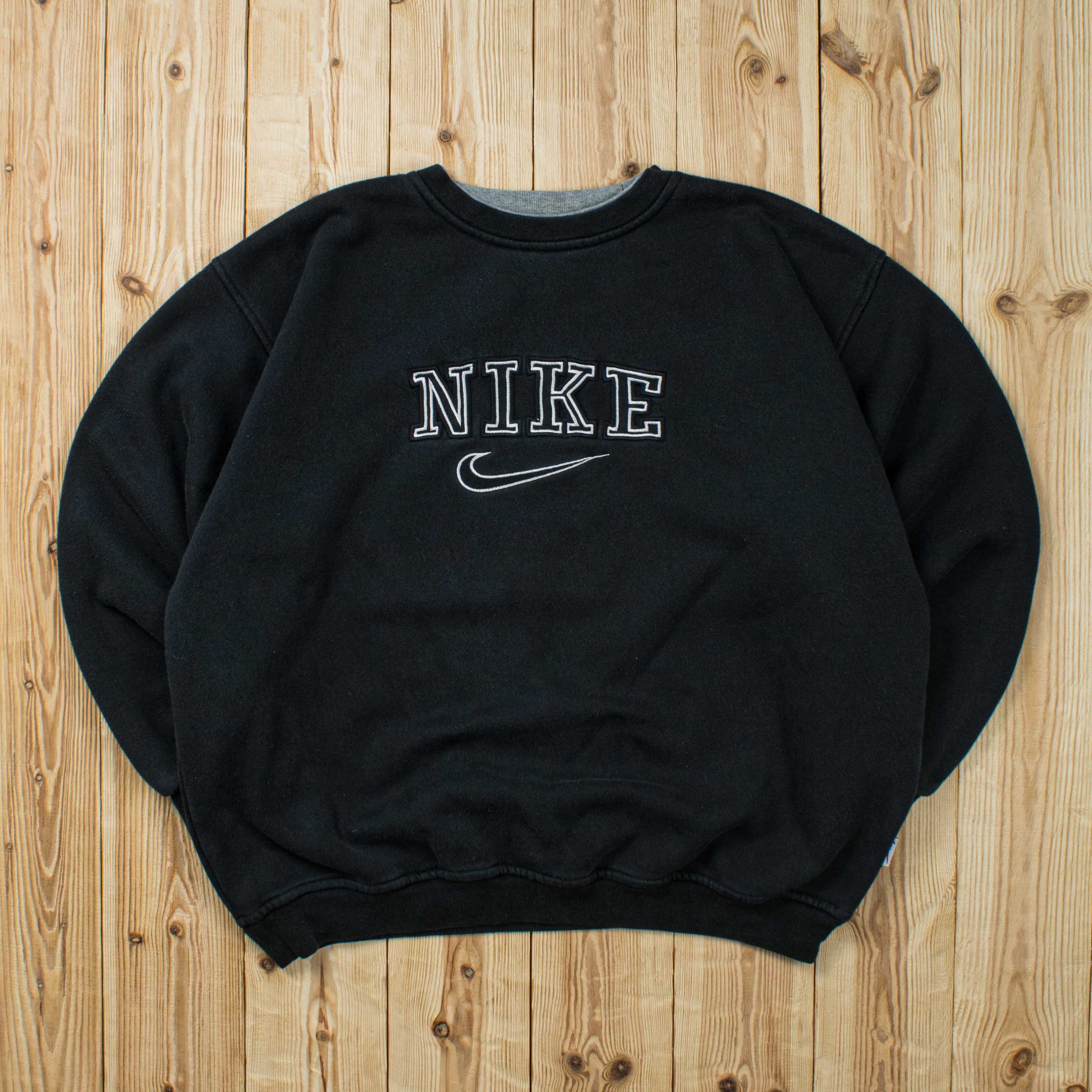 (S/M) Vintage Nike Spell Out Embroidered Sweatshirt