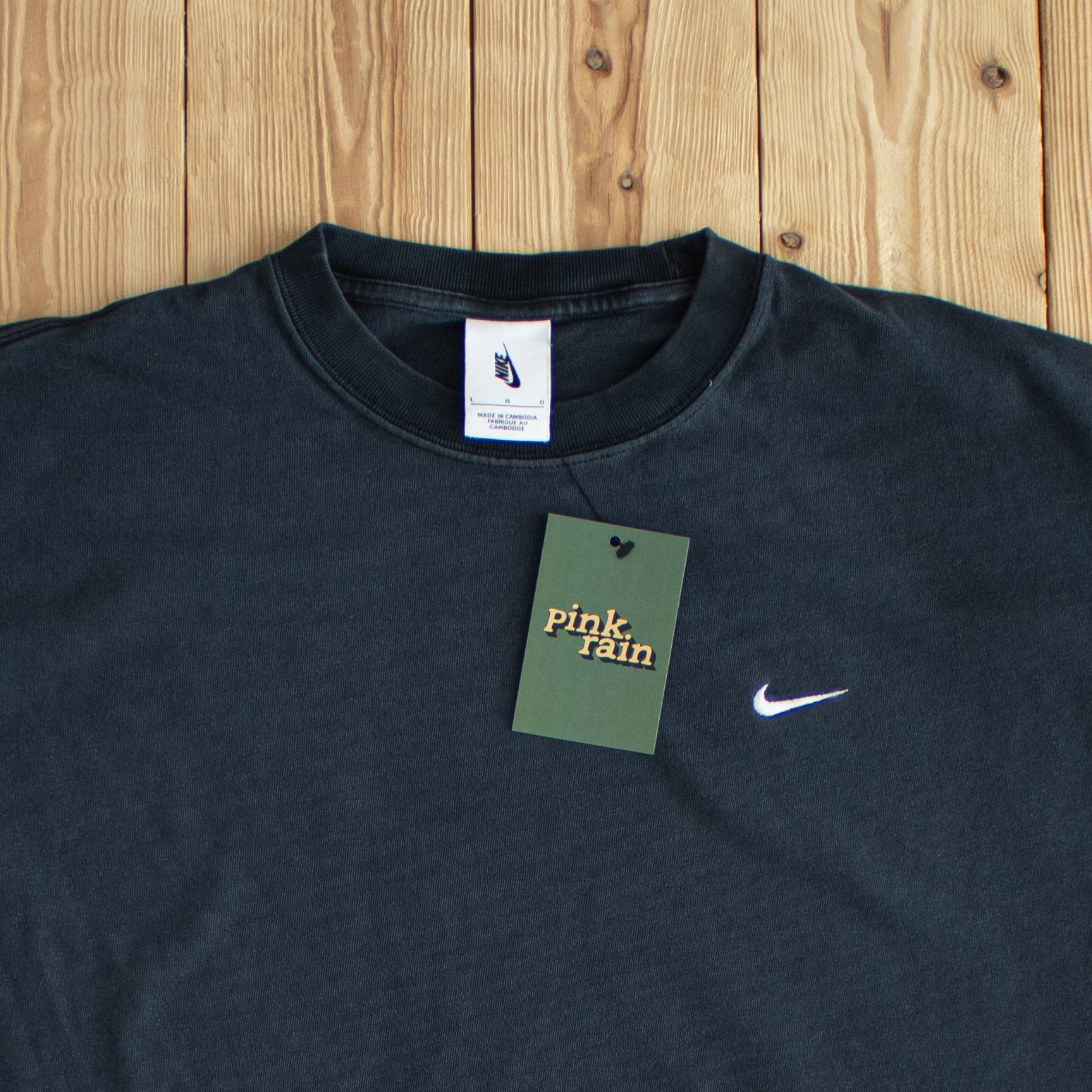 (L) Nike Essential Embroidered Faded T-Shirt Black