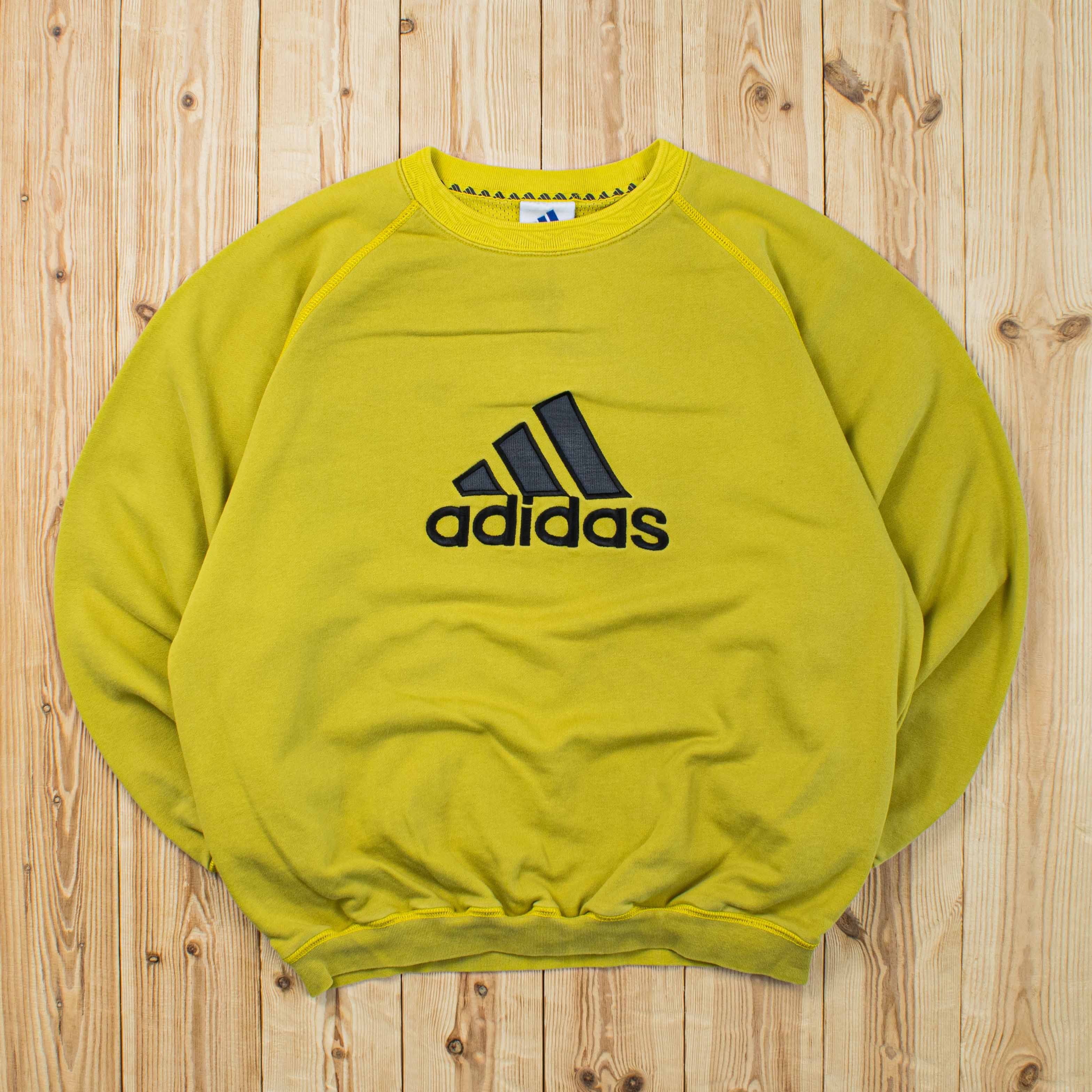 (L) Vintage Adidas Spell Out Embroidered Sweatshirt