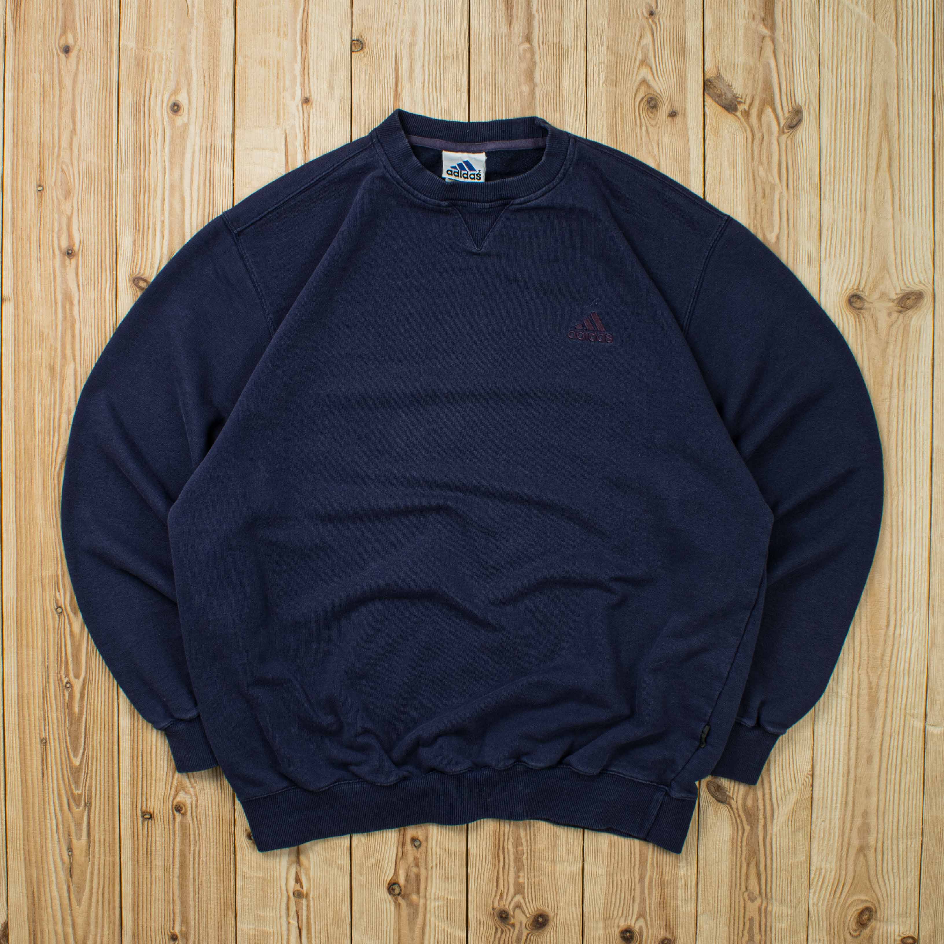 (M) Vintage Adidas Essential Embroidered Sweatshirt