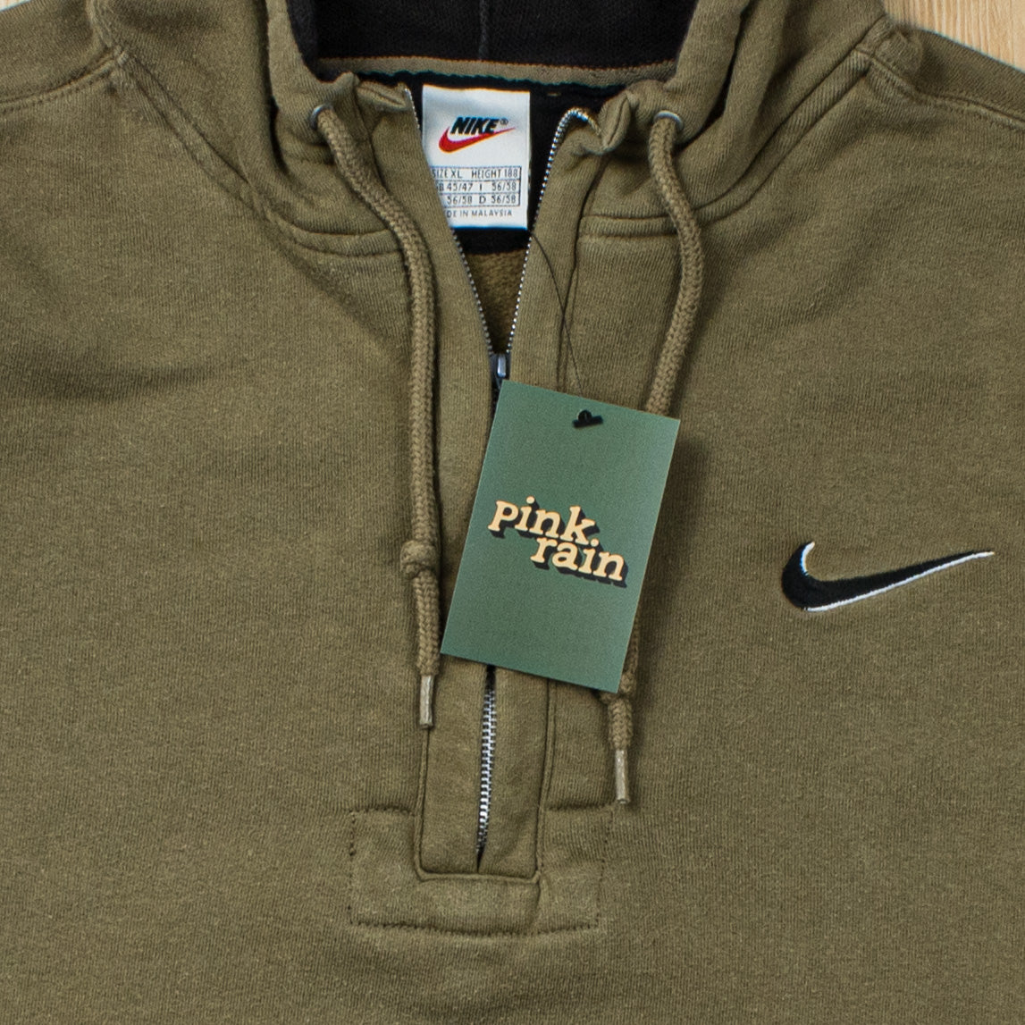 (L) Vintage Nike Essential Embroidered Quarter-Zip Hoodie