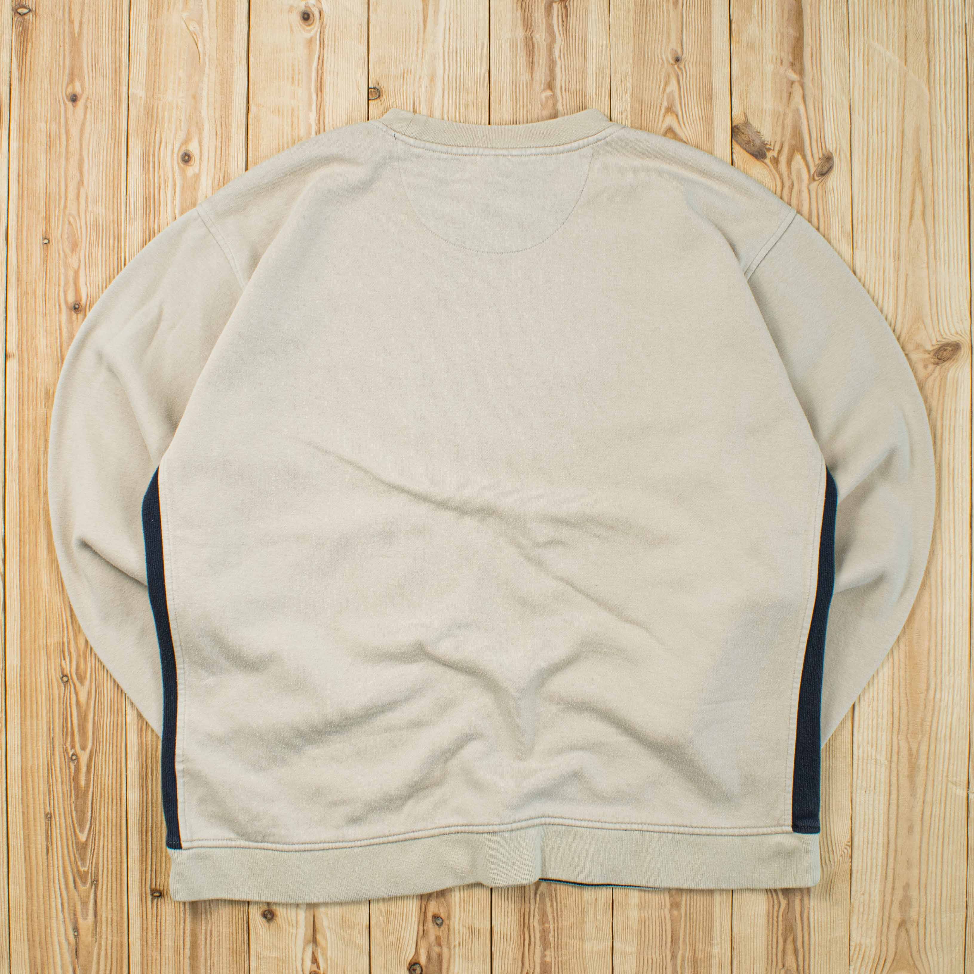 (L) Vintage Nike Spell Out Embroidered Sweatshirt