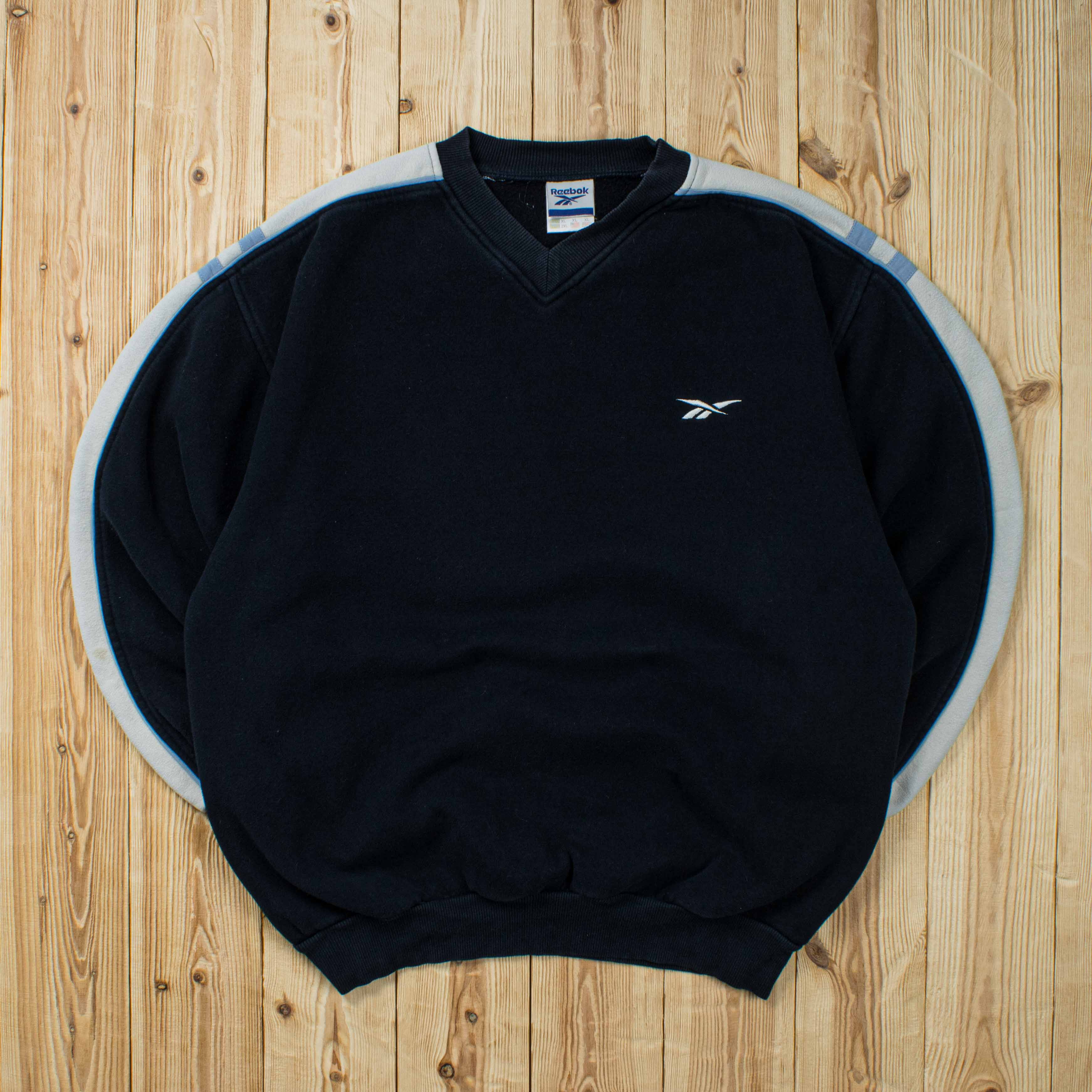 (L) Vintage Reebok Essential Embroidered Sweatshirt