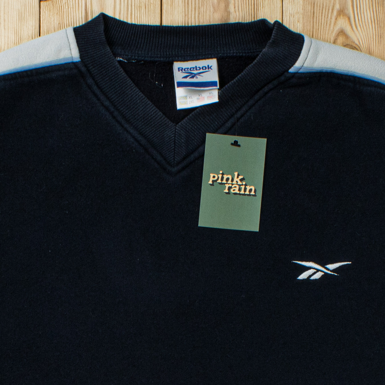 (L) Vintage Reebok Essential Embroidered Sweatshirt