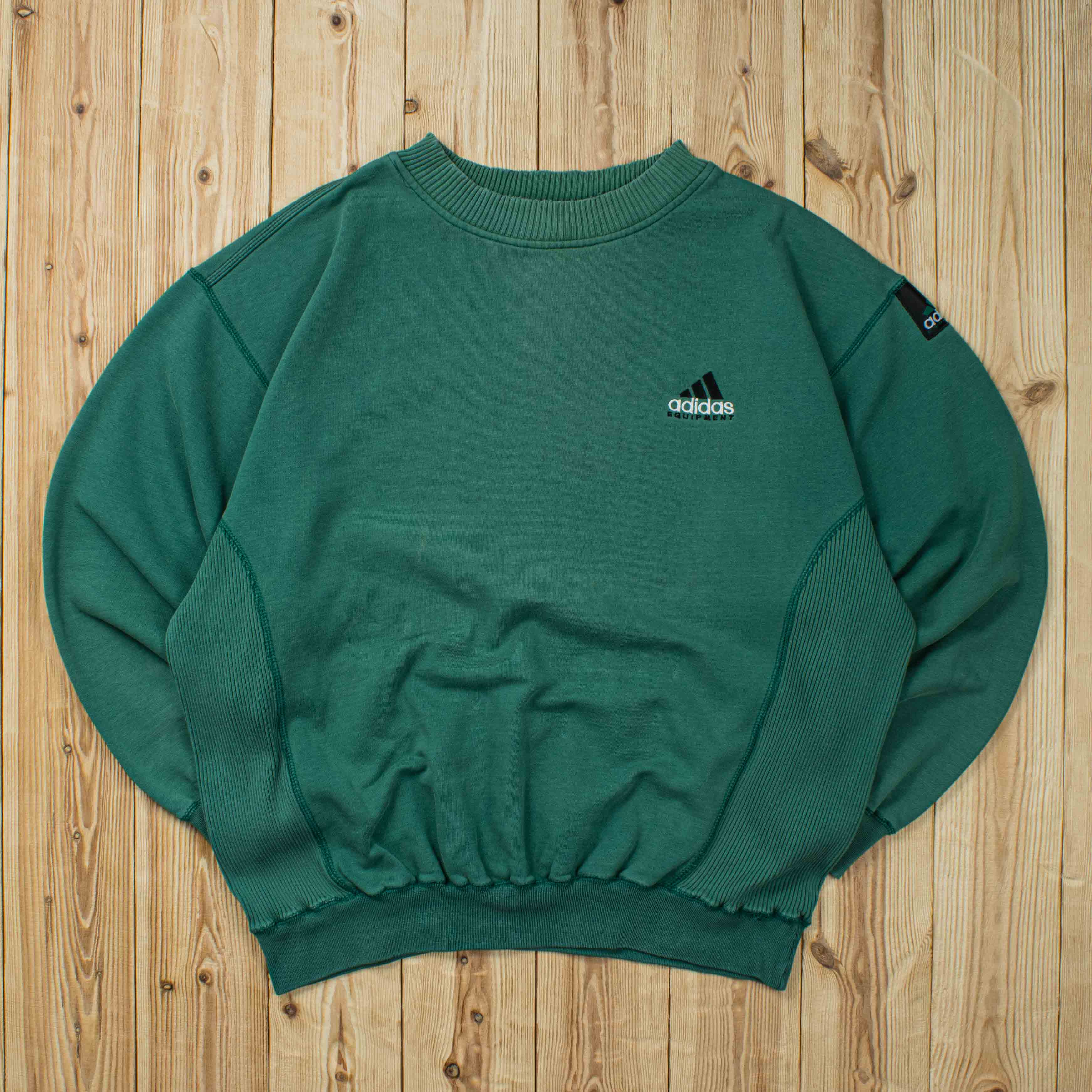 (L) Vintage Adidas Equipment Embroidered Sweatshirt