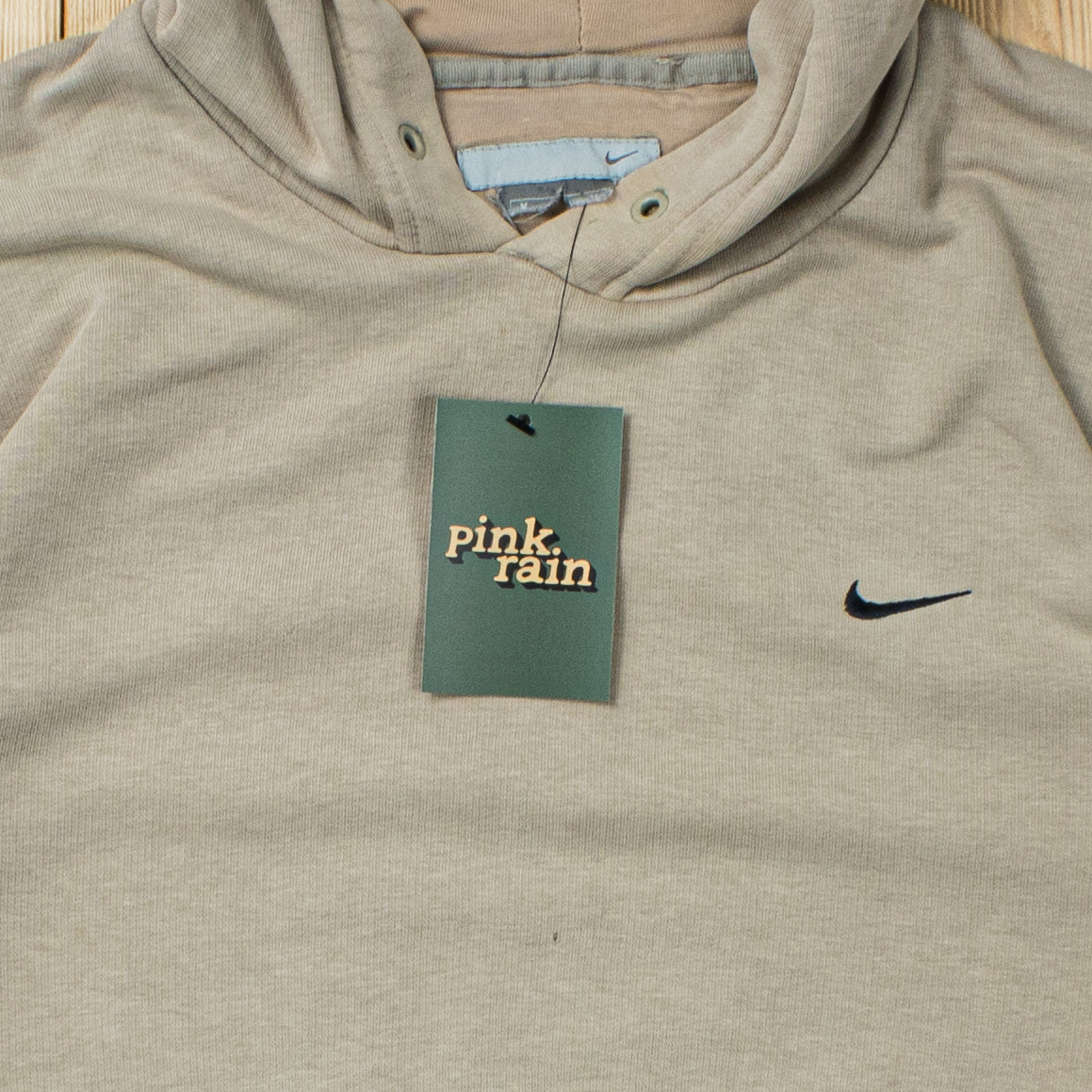 (M) Vintage Nike Essential Embroidered Hoodie