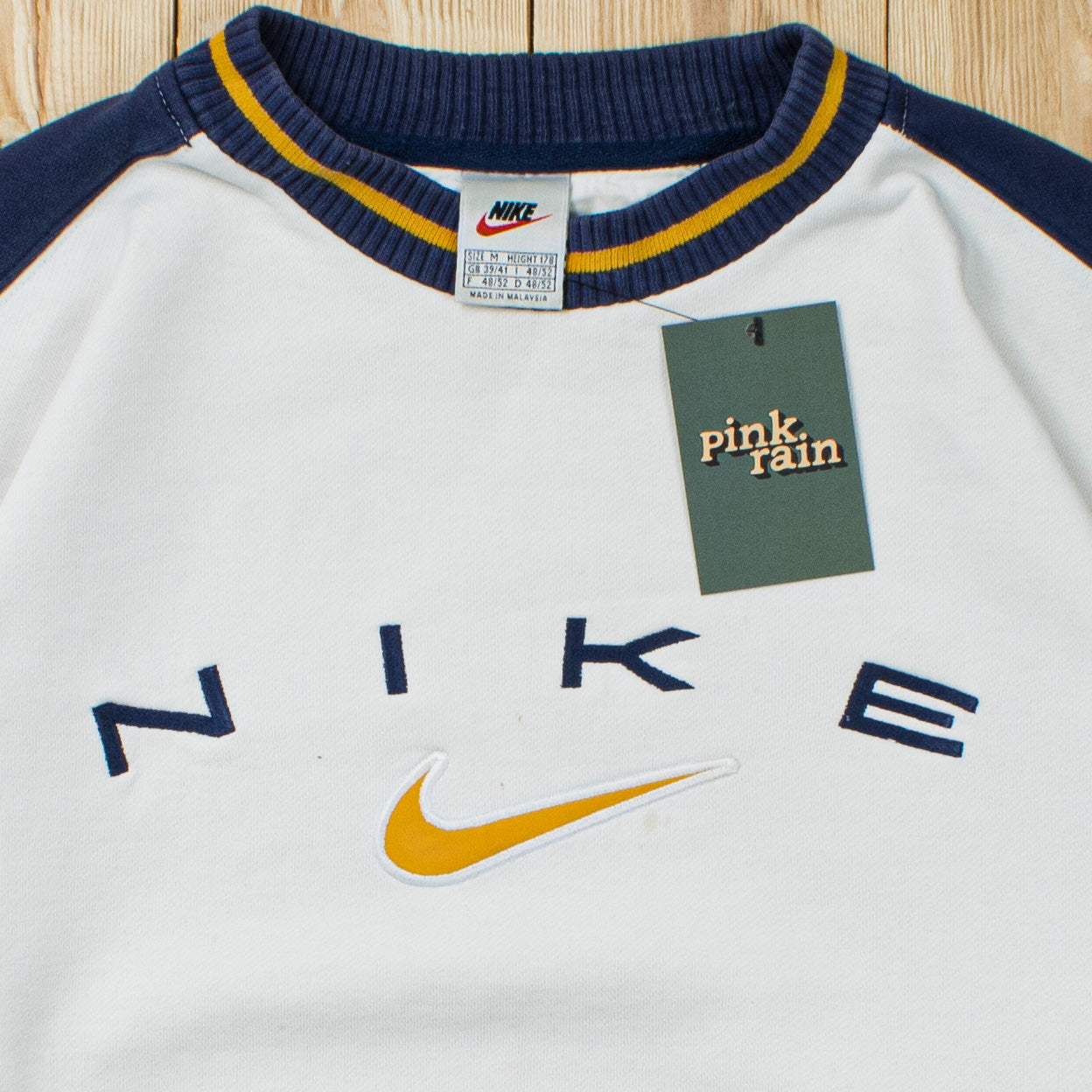 (M) Vintage Nike Spell Out Embroidered Sweatshirt