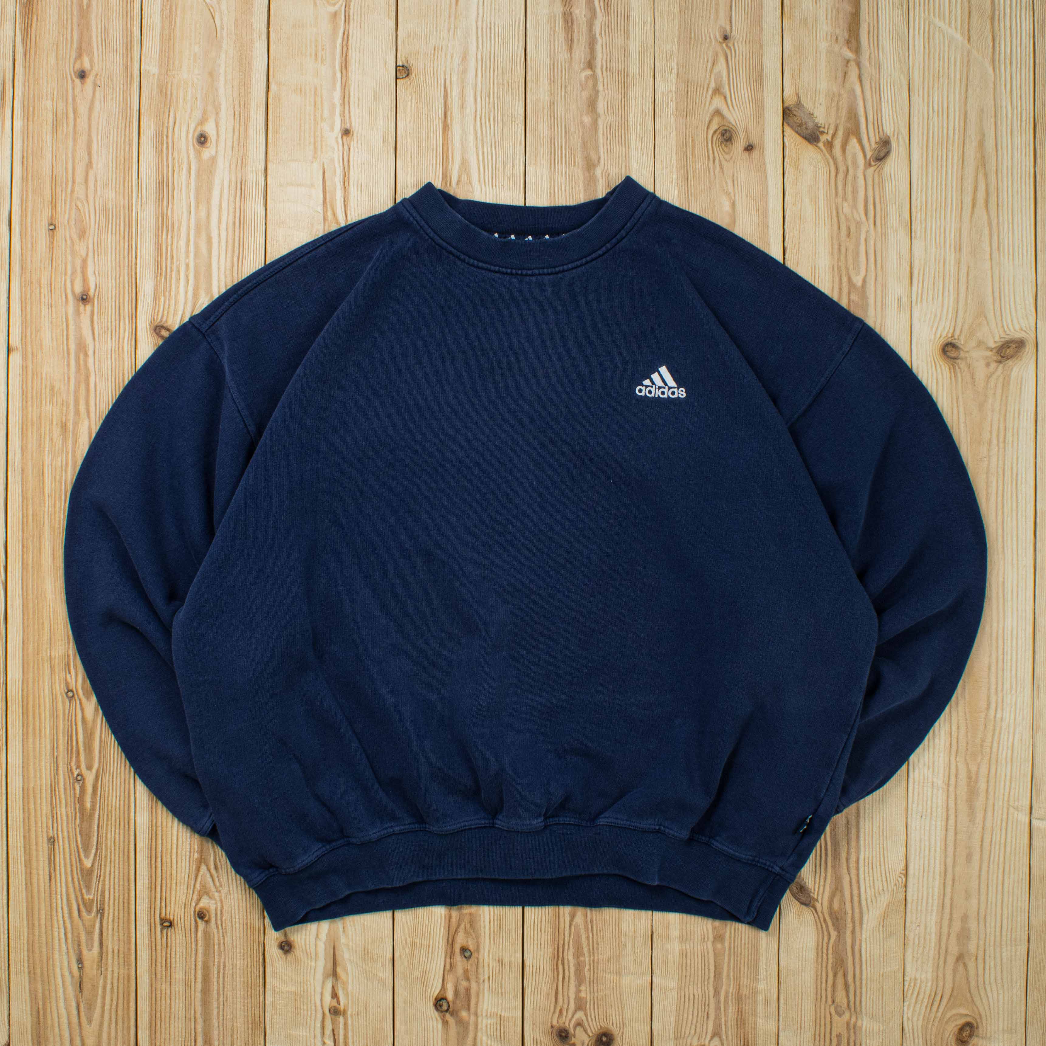 (M) Vintage Adidas Essential Embroidered Sweatshirt