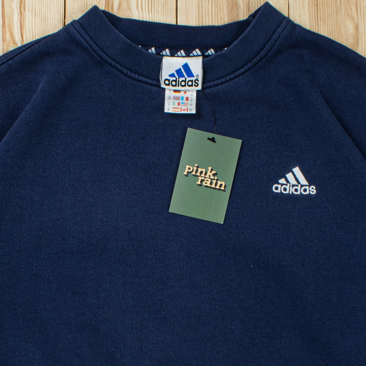 (M) Vintage Adidas Essential Embroidered Sweatshirt
