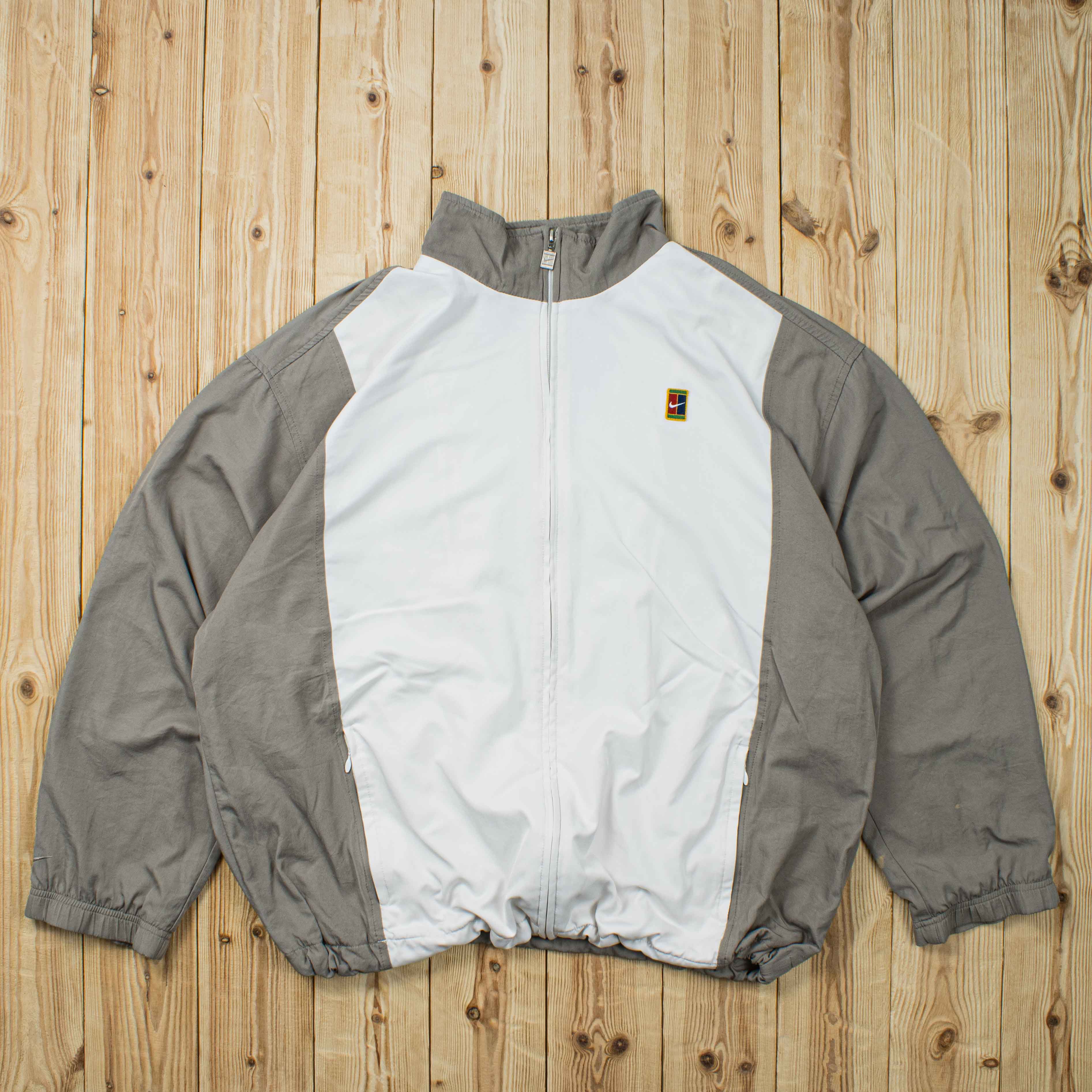 (XL) Vintage Nike Essential Embroidered Jacket