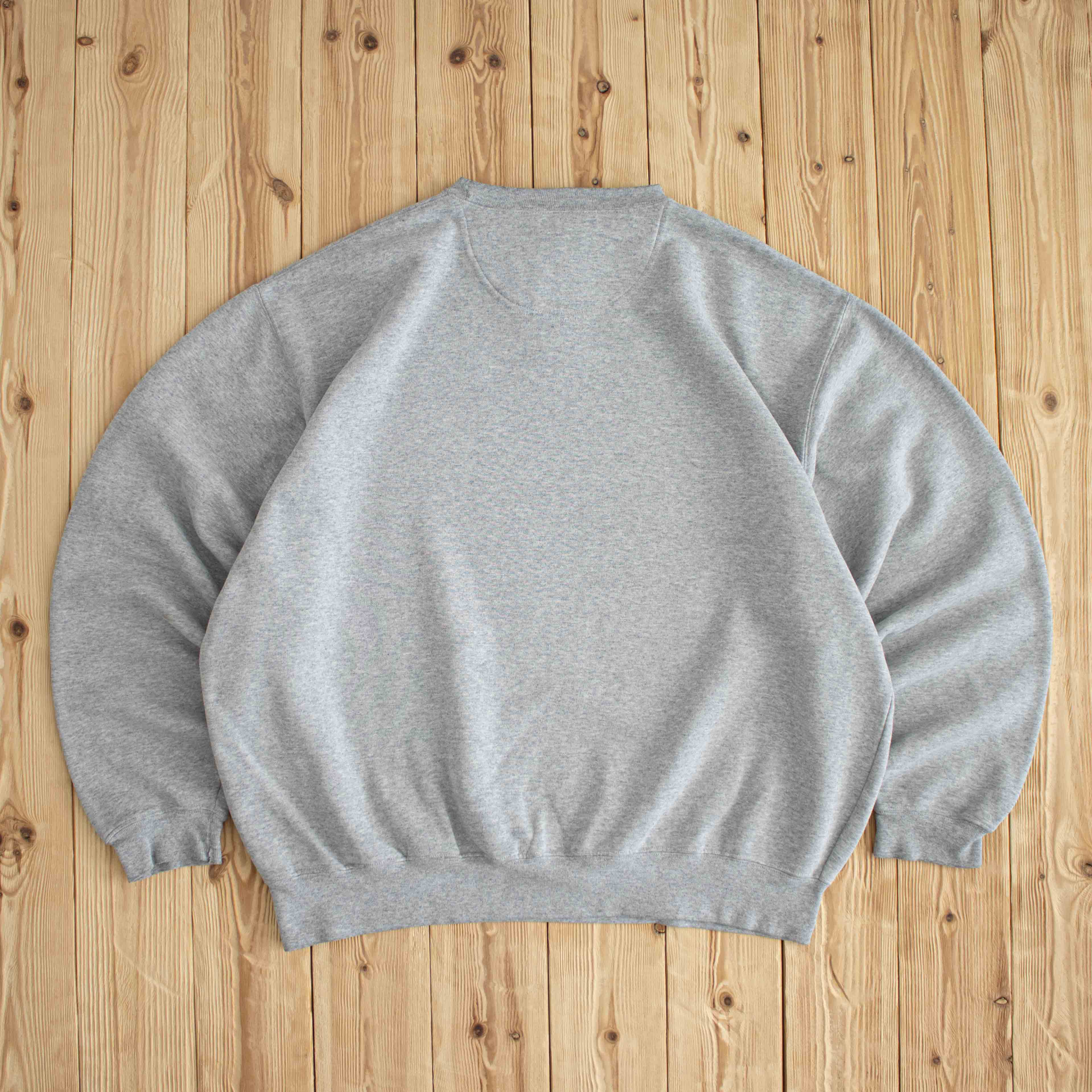 (XL) Nike Vintage Essential Embroidered Sweatshirt Gray