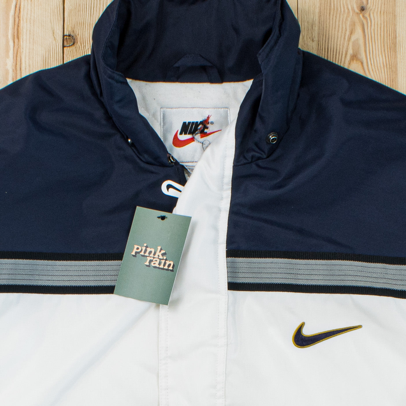 (M) Vintage Nike Essential Embroidered Puffer Jacket