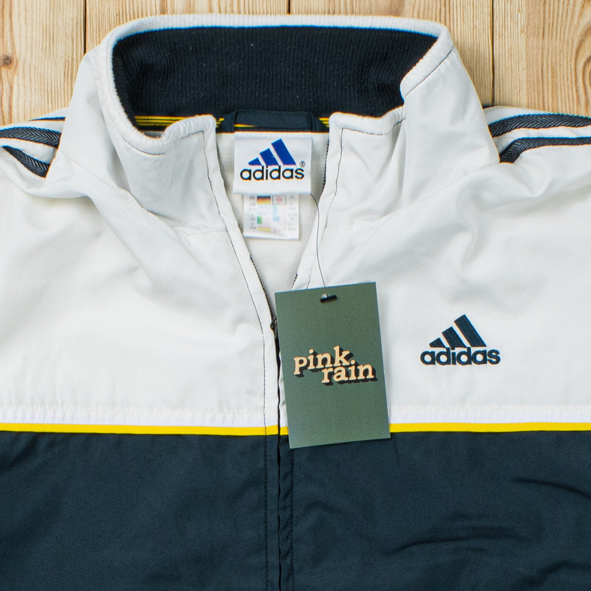 (L) Vintage Adidas Essential Embroidered Jacket