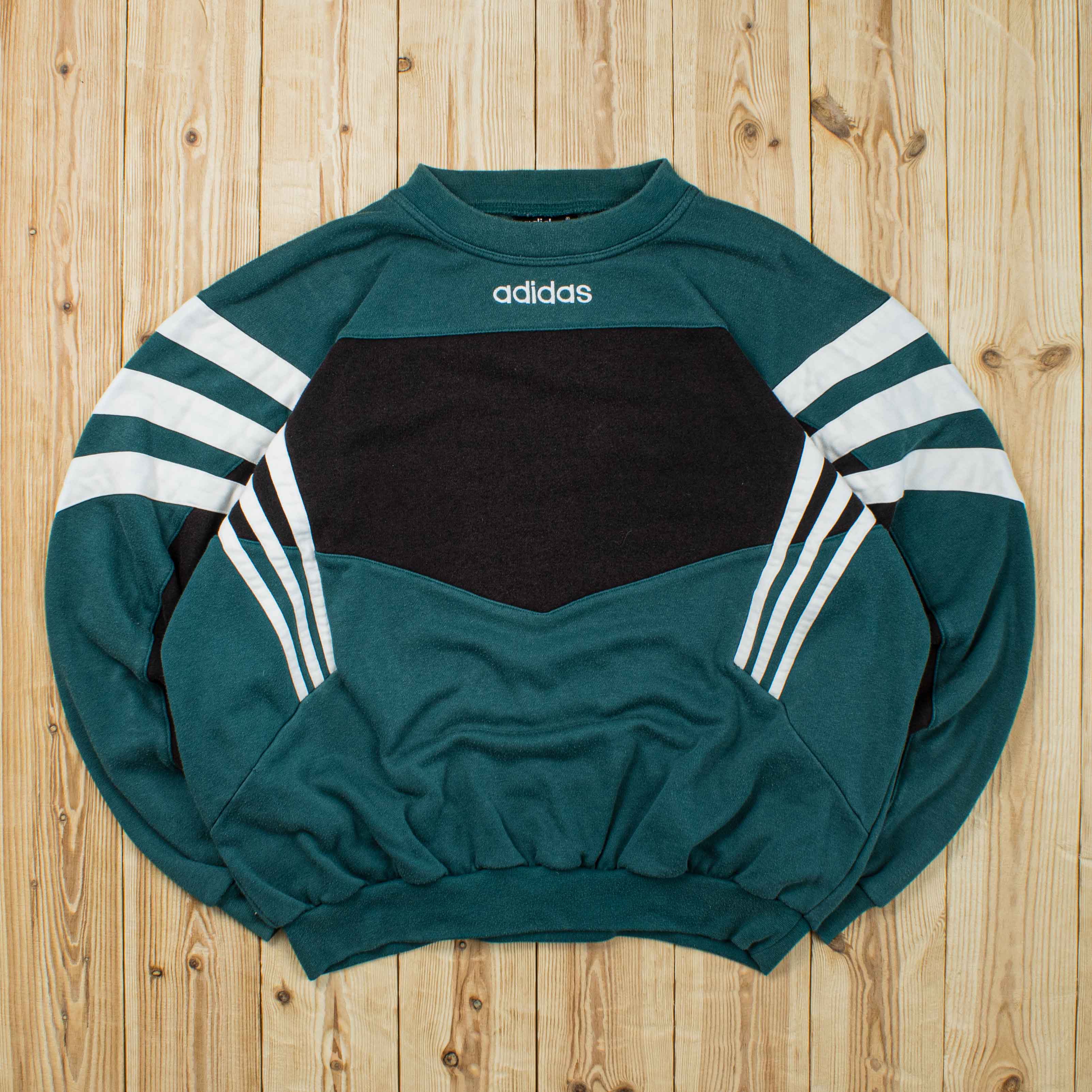 (L) Vintage Adidas Embroidered Sweatshirt