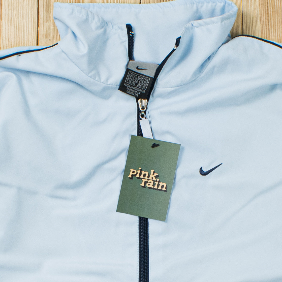 (S) Vintage Nike Essential Embroidered Jacket