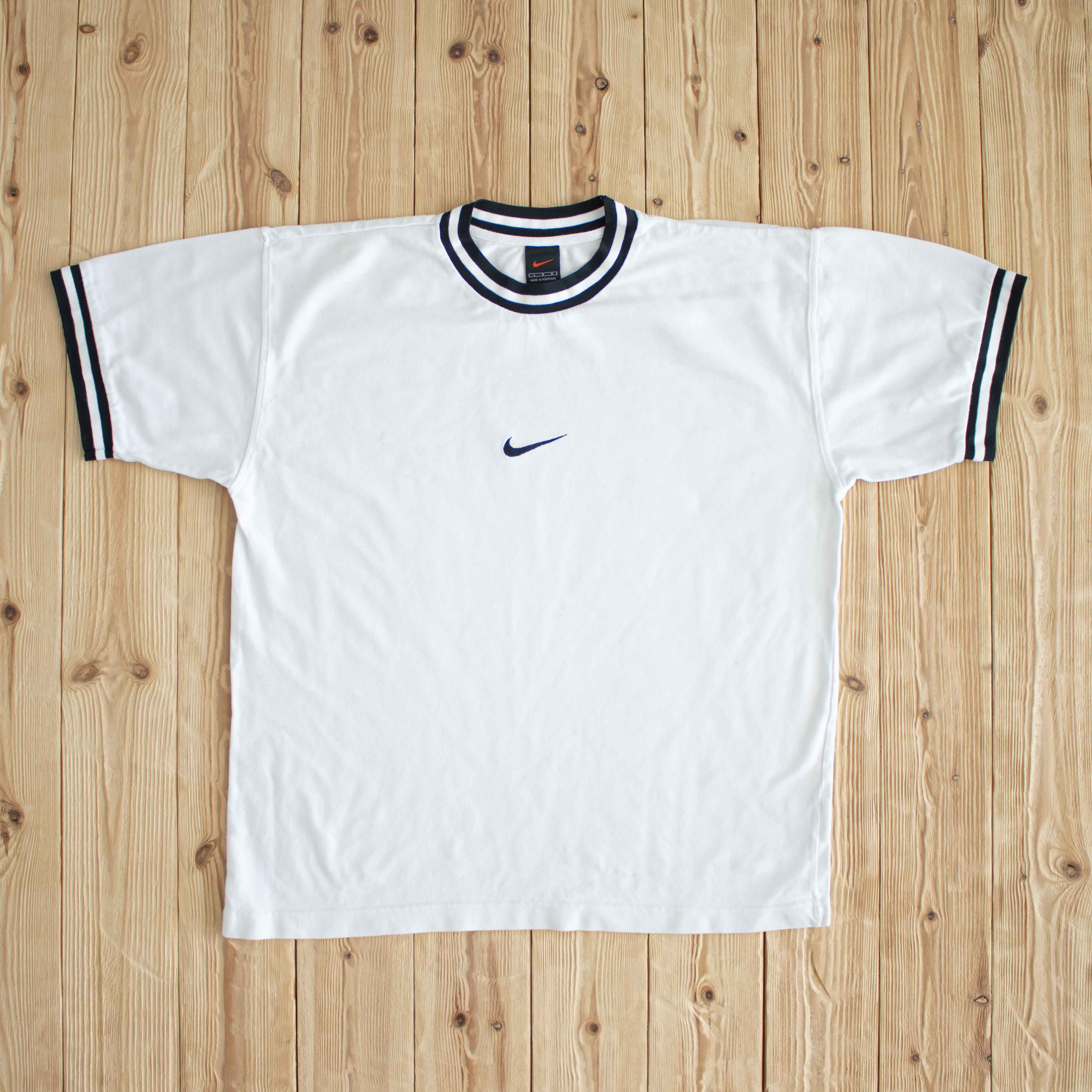 (L) Nike Swoosh Vintage Embroidered T-Shirt White