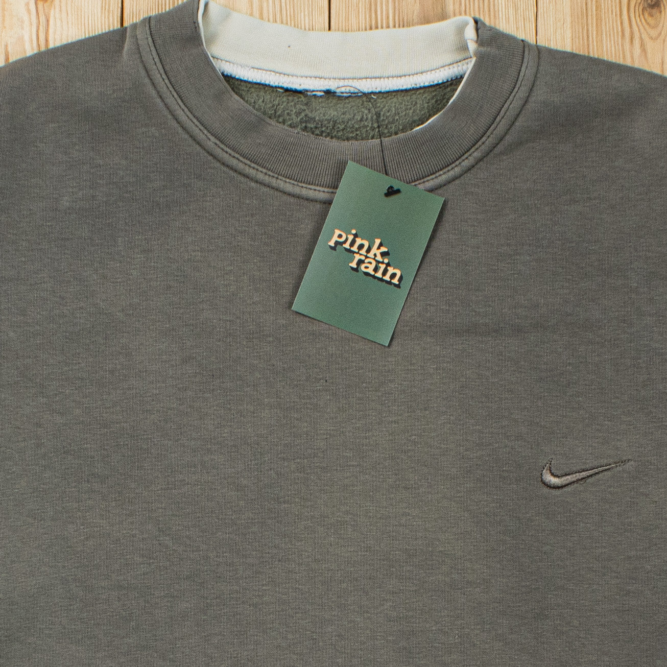 (L) Vintage Nike Essential Embroidered Sweatshirt