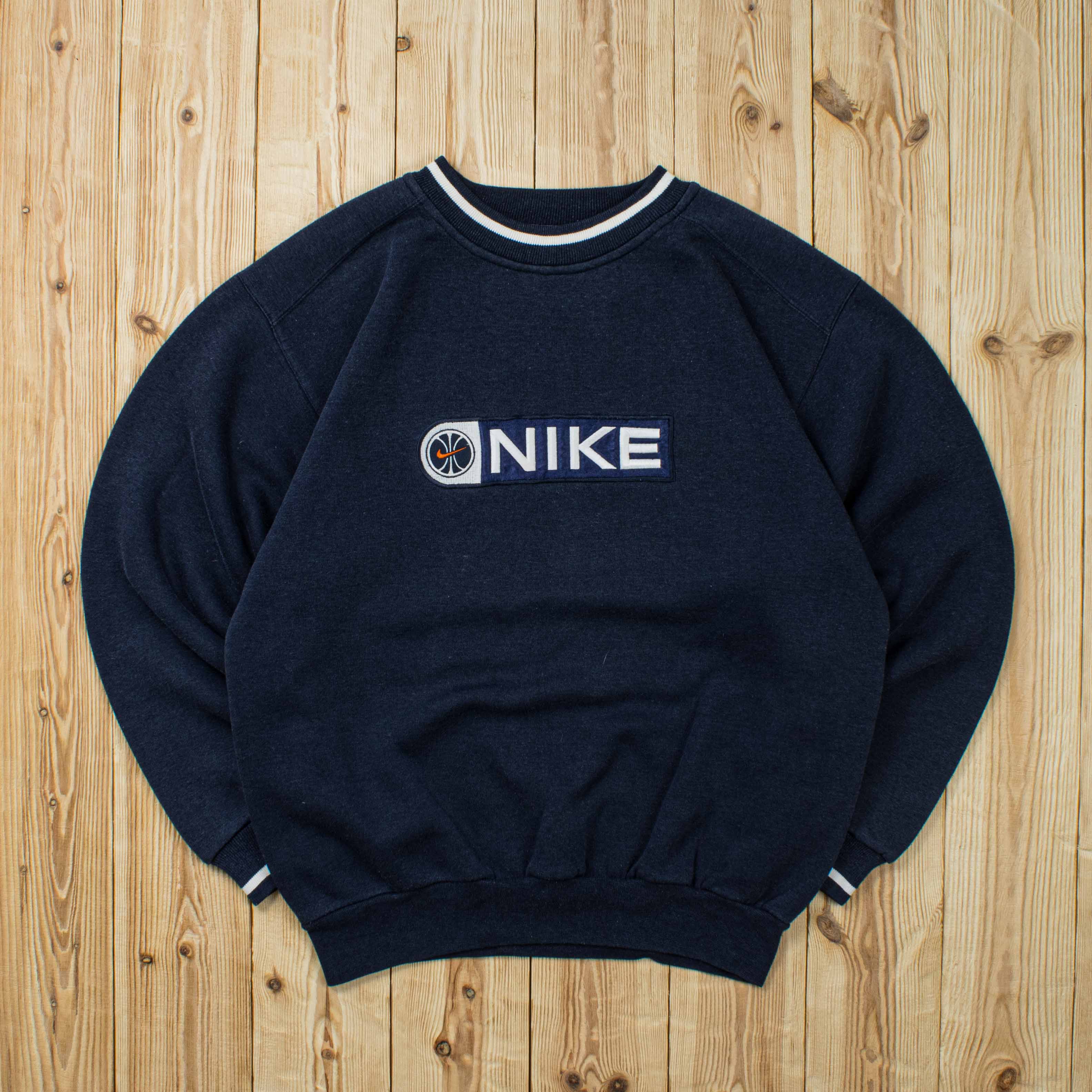 (S/M) Vintage Nike Spell Out Embroidered Sweatshirt