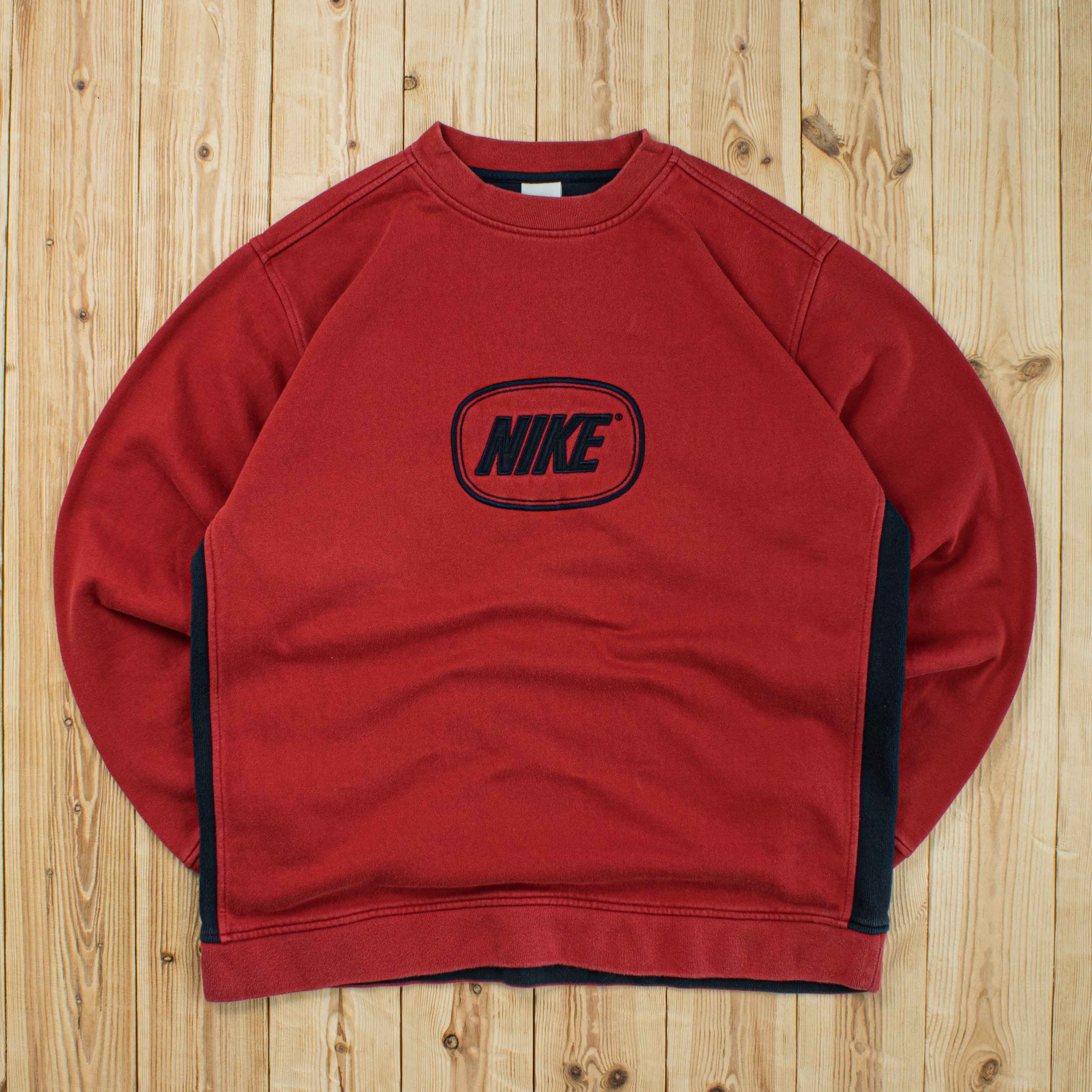 (L) Vintage Nike Spell Out Embroidered Sweatshirt