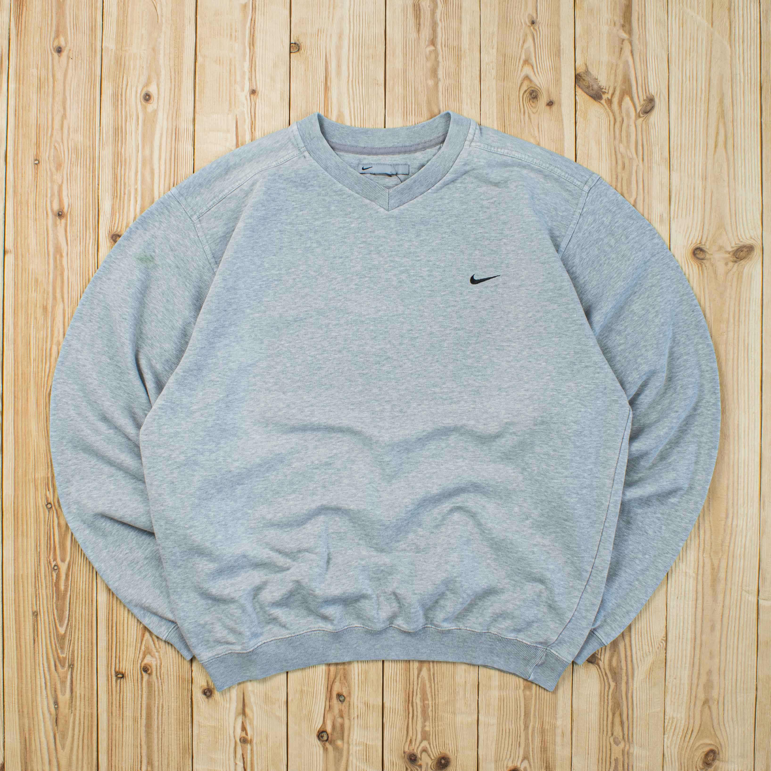 (M) Vintage Nike Essential Embroidered Sweatshirt