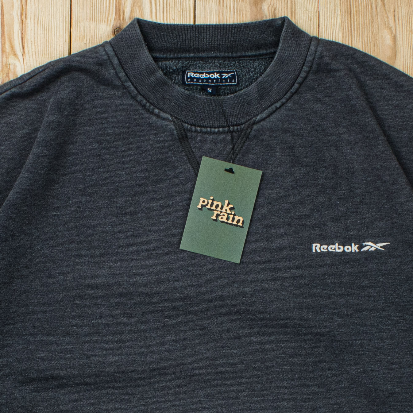 (S) Vintage Reebok Essential Embroidered Sweatshirt