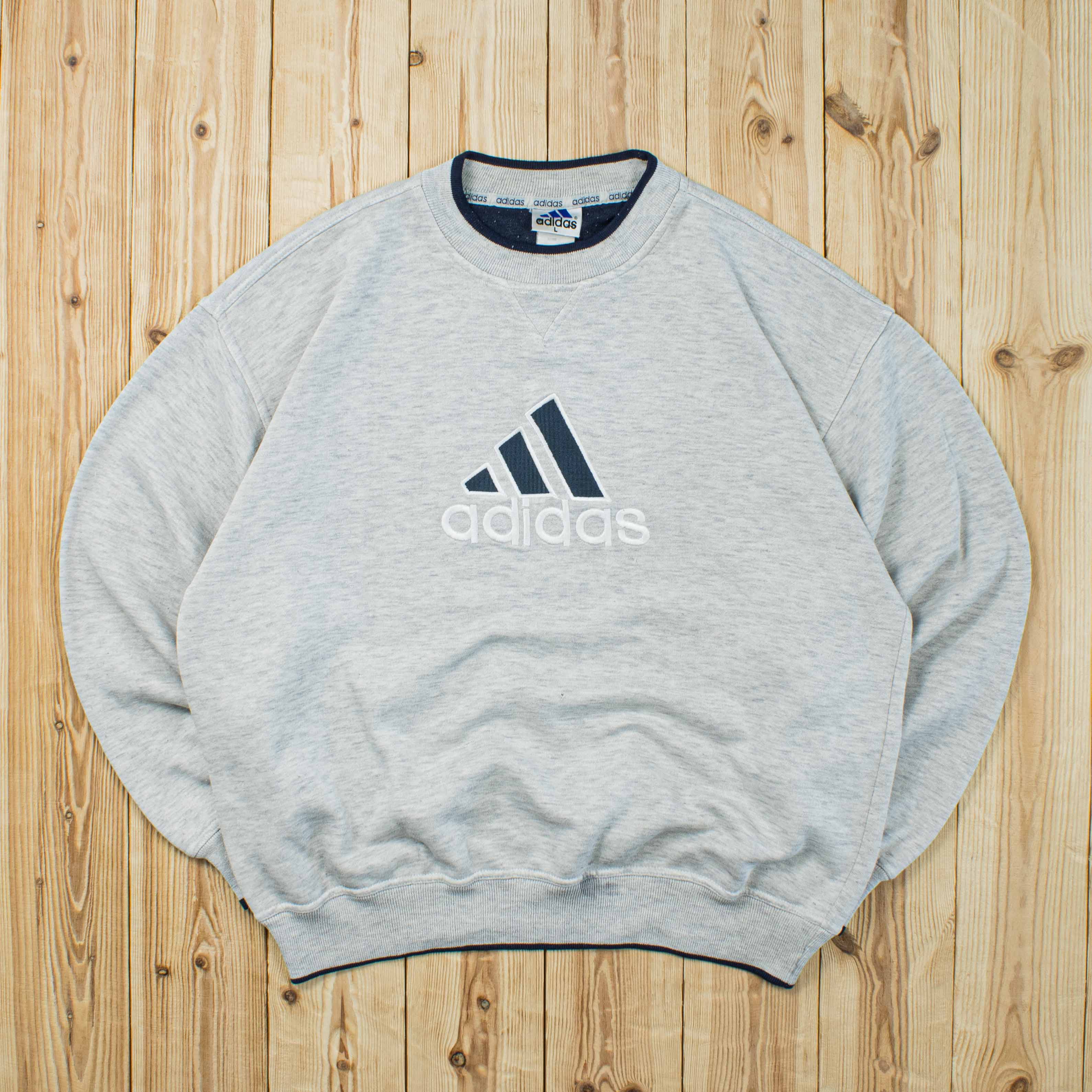 (L) Vintage Adidas Spell Out Embroidered Sweatshirt
