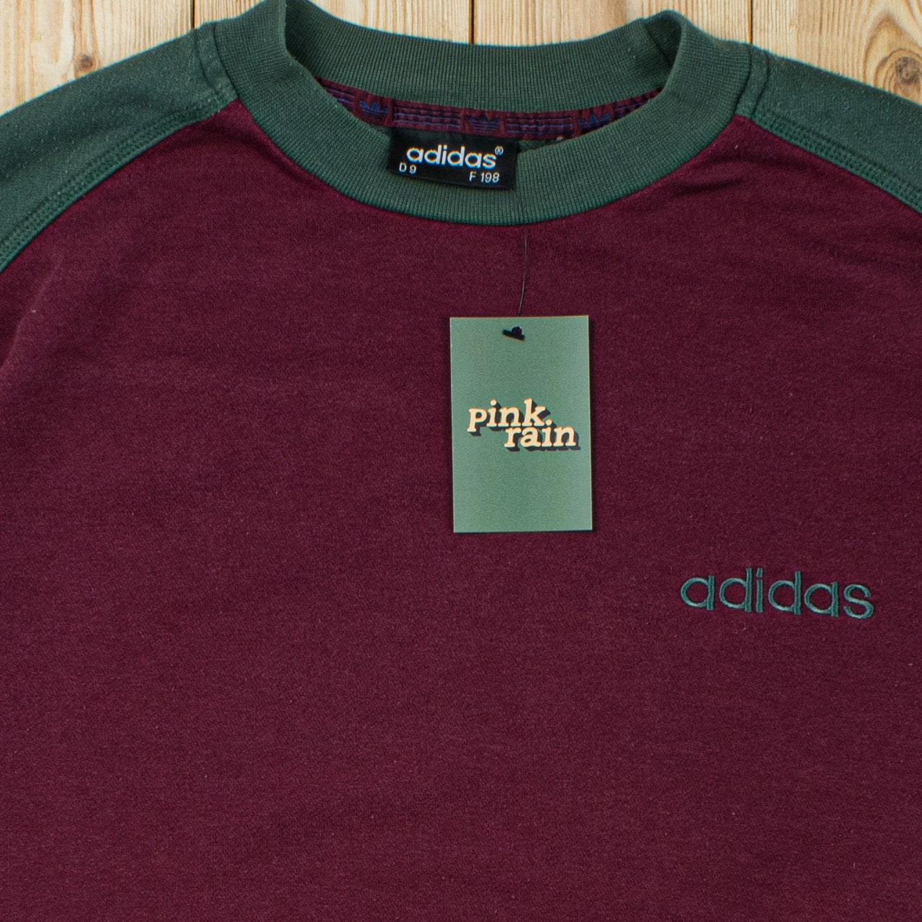 (L) Vintage Adidas Essential Embroidered Sweatshirt