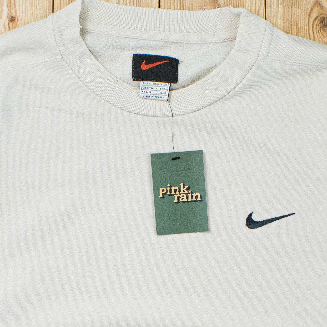 (L) Vintage Nike Essential Embroidered Sweatshirt