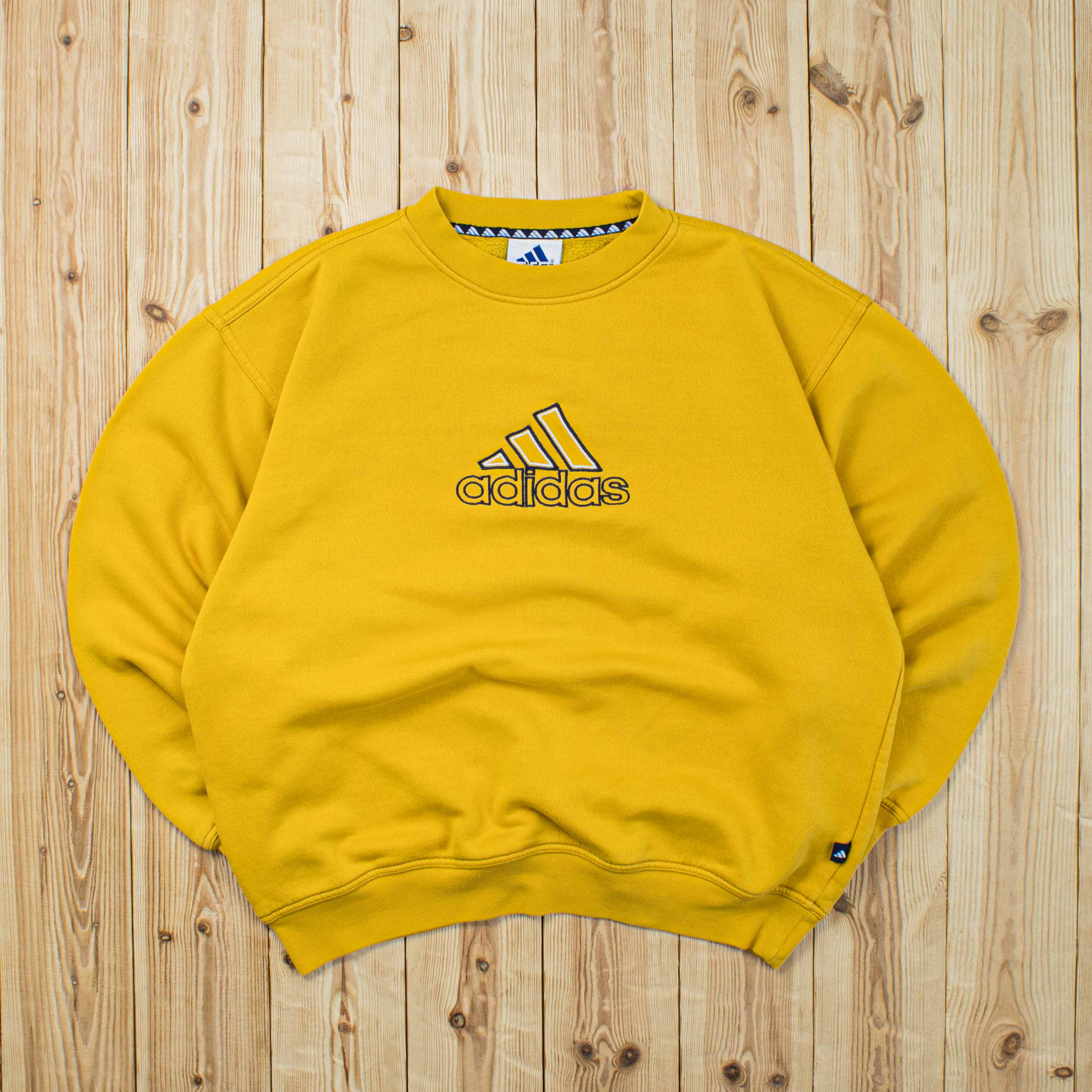 (M) Vintage Adidas Spell Out Embroidered Sweatshirt