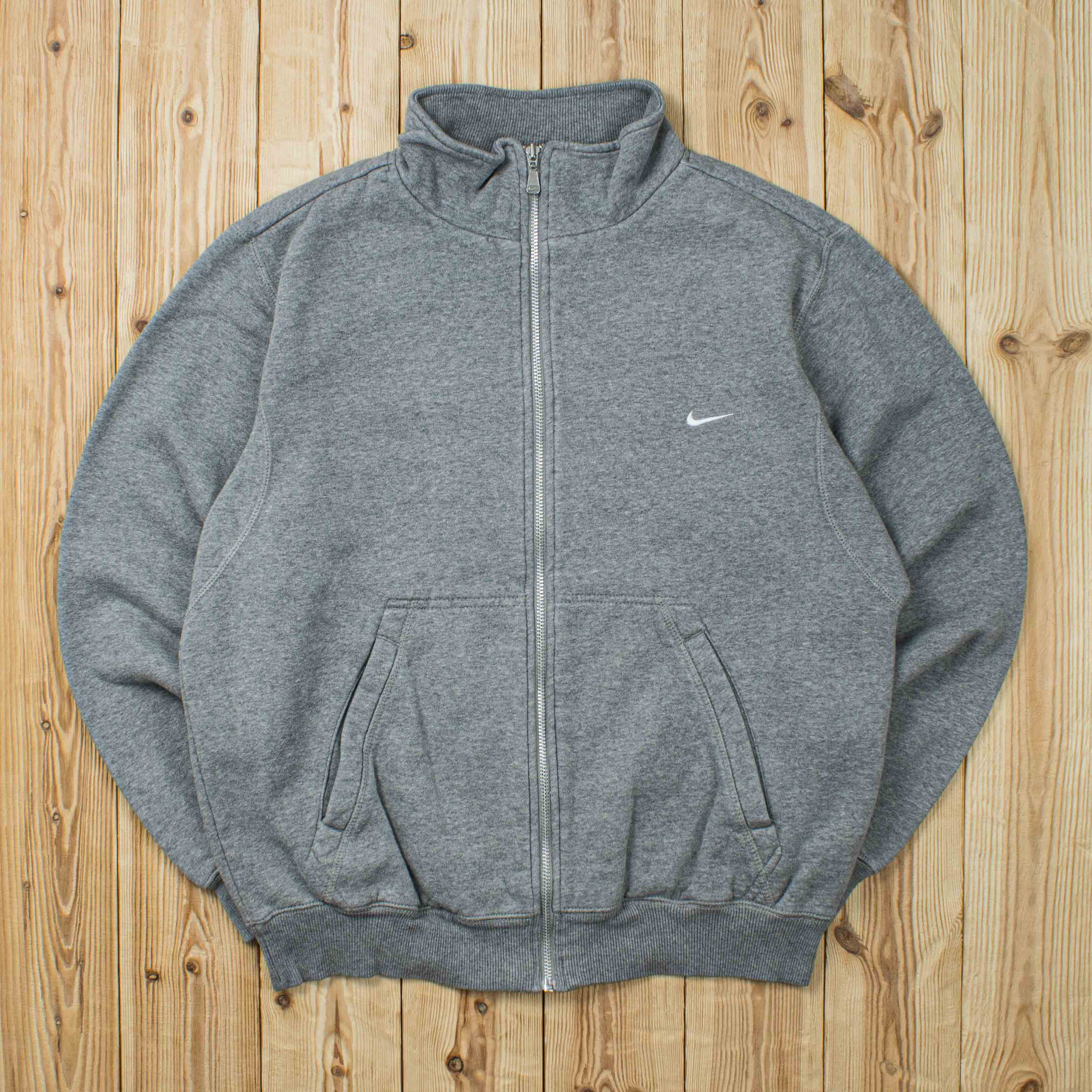 (M) Vintage Nike Essential Embroidered Full-Zip Sweatshirt