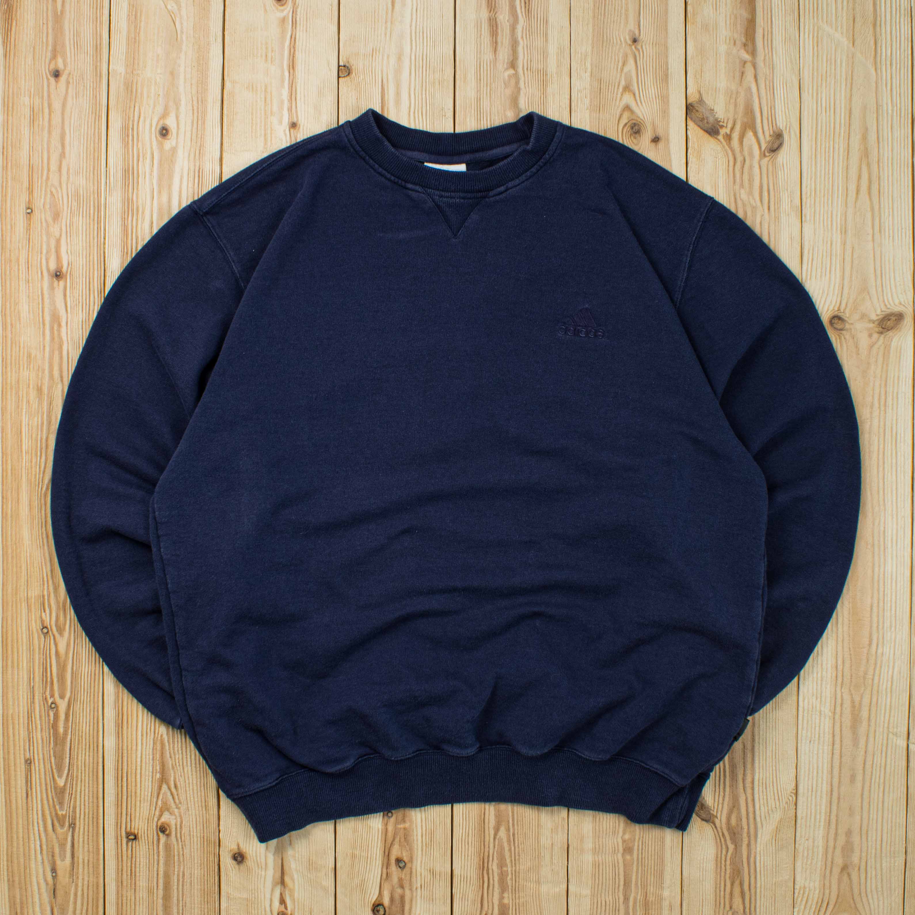 (M) Vintage Adidas Essential Embroidered Sweatshirt
