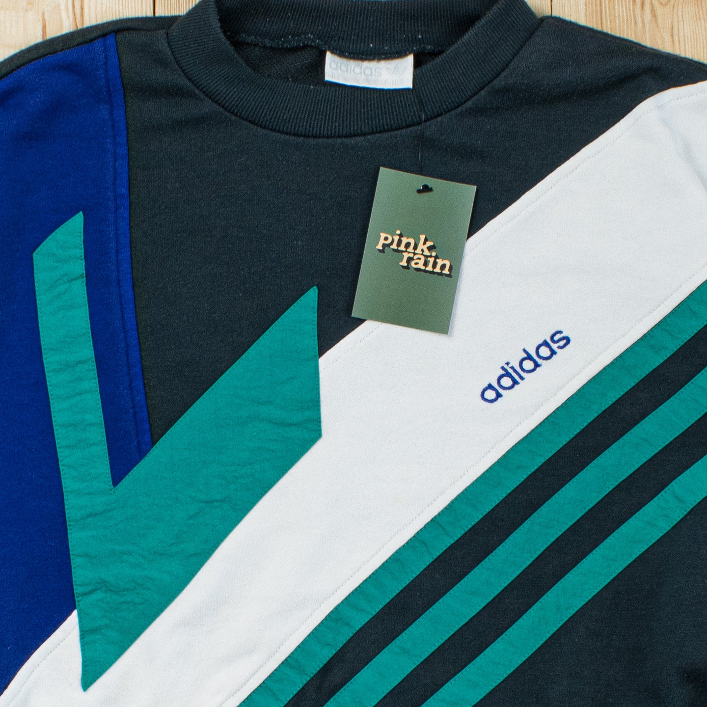(L) Vintage Adidas Embroidered Sweatshirt