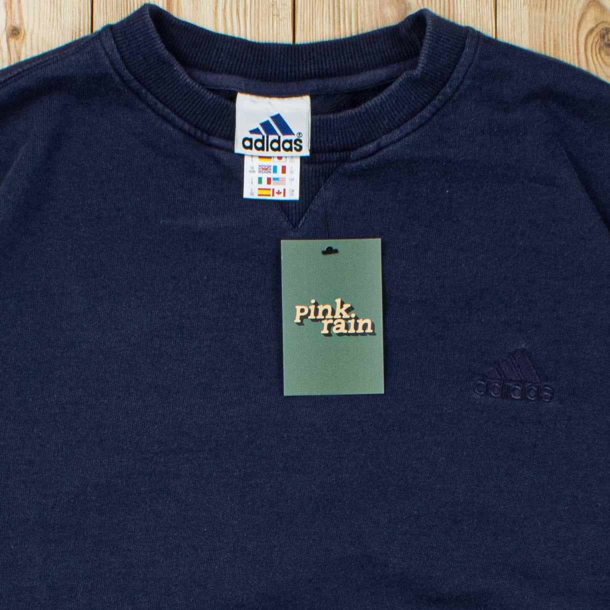 (M) Vintage Adidas Essential Embroidered Sweatshirt