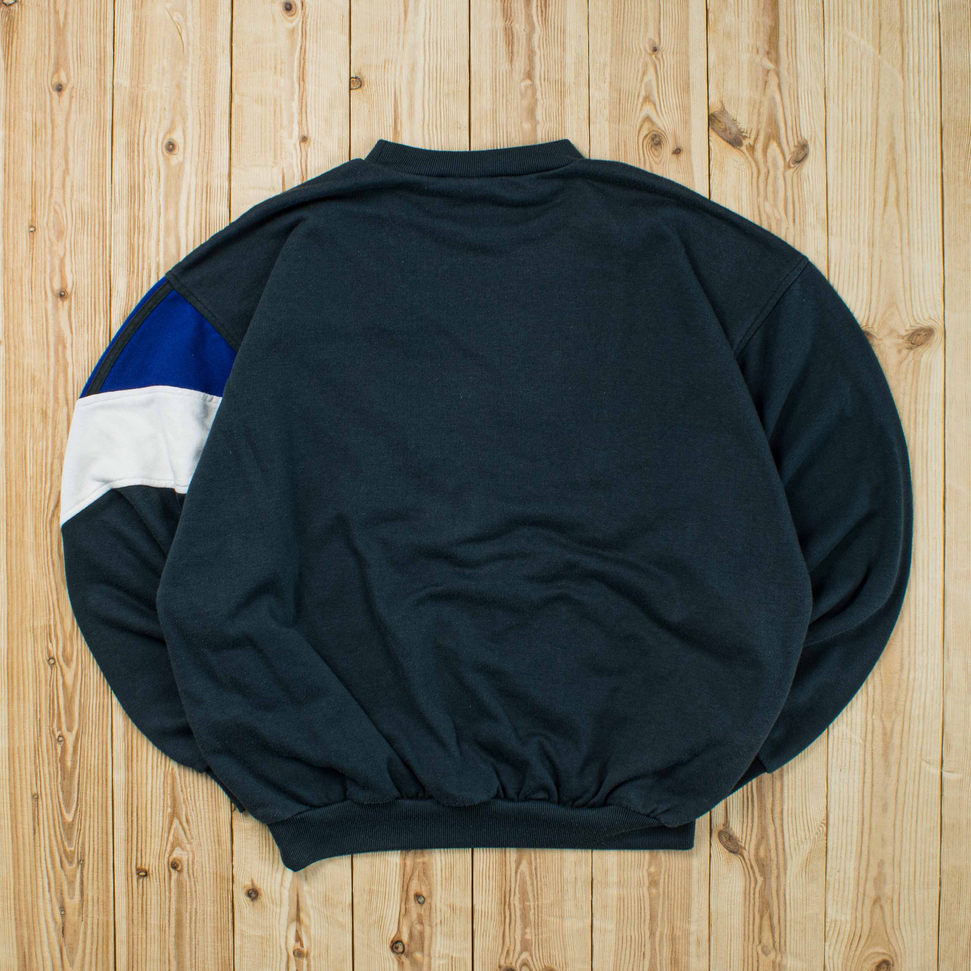 (L) Vintage Adidas Embroidered Sweatshirt