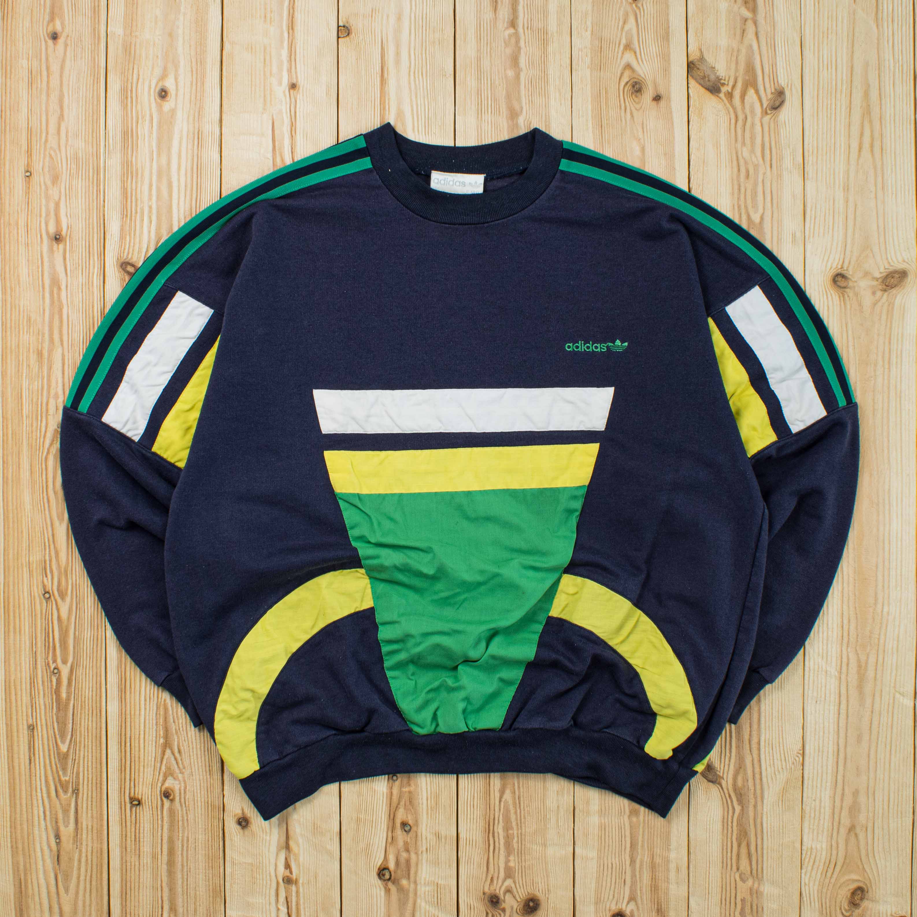 (M) Vintage Adidas Embroidered Sweatshirt