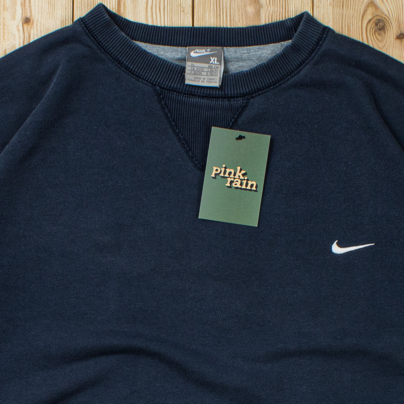 (L/XL) Vintage Nike Essential Embroidered Sweatshirt