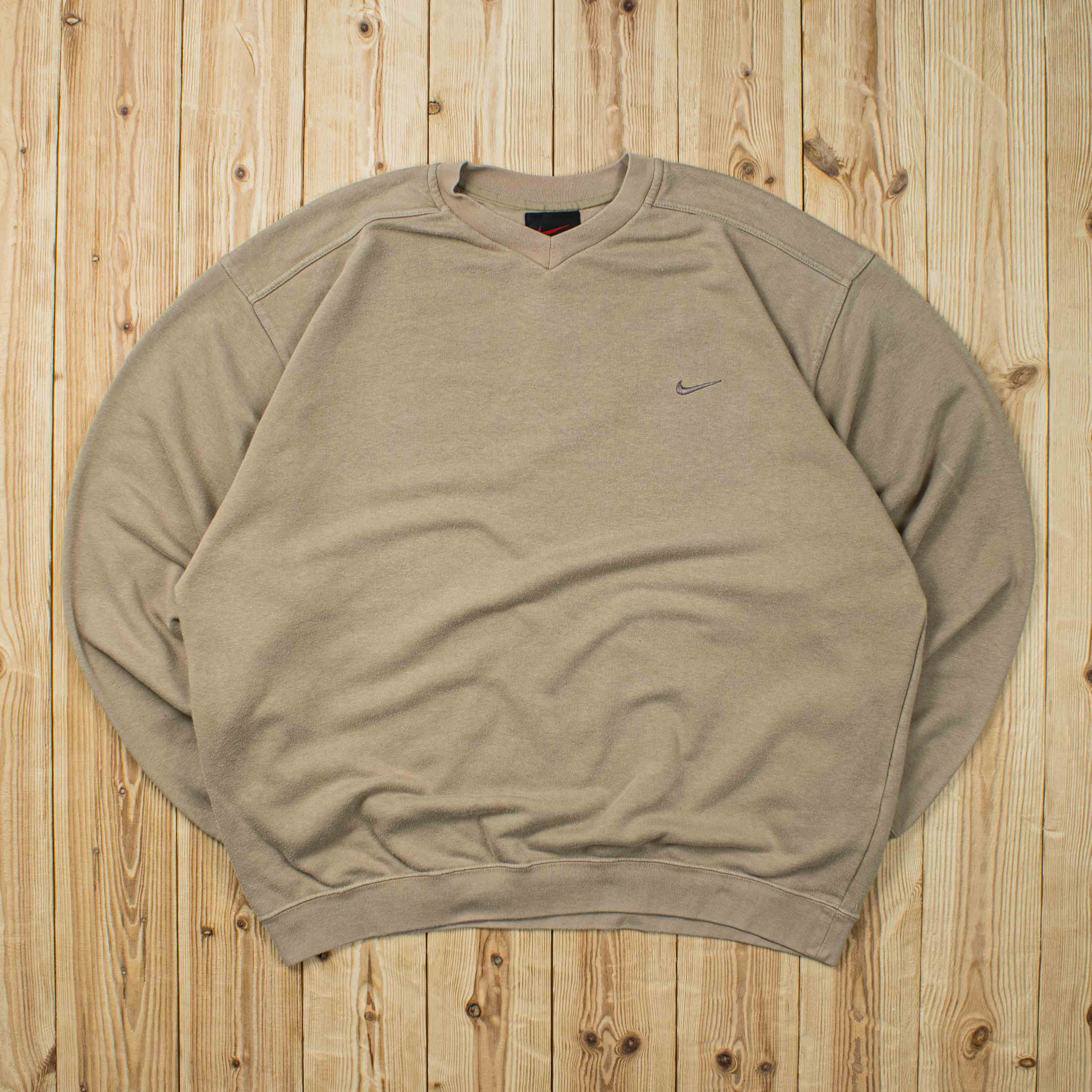 (L/XL) Vintage Nike Essential Embroidered Sweatshirt
