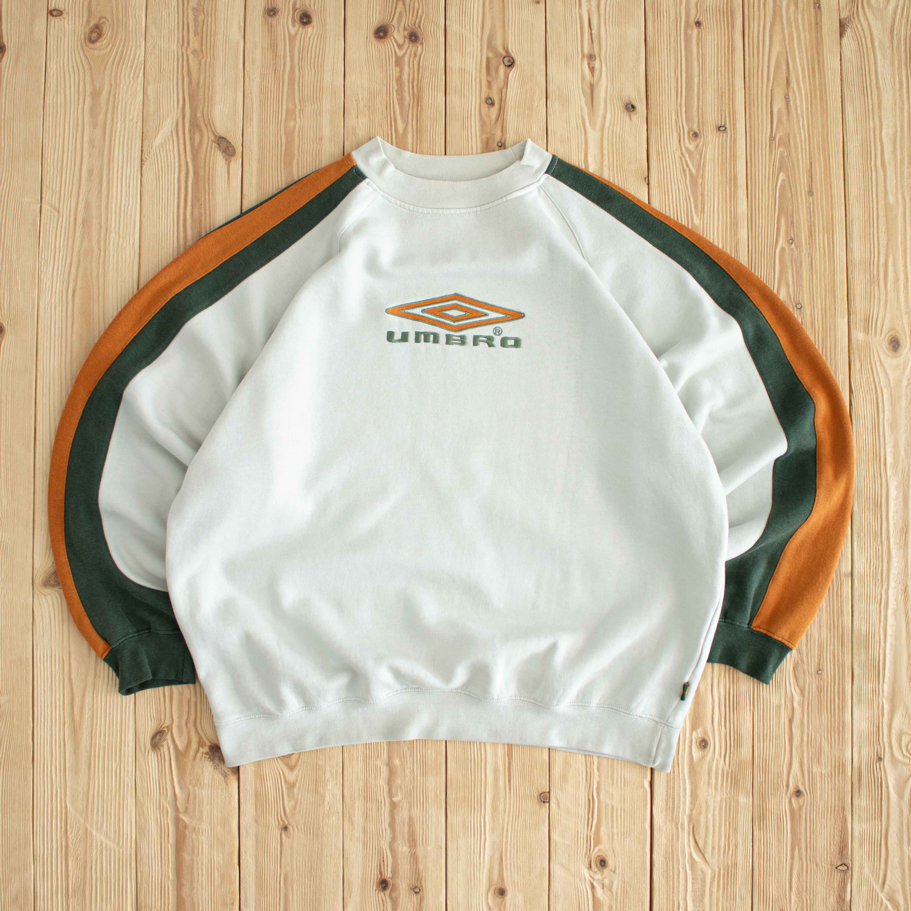 (L) Umbro Spell Out Vintage Embroidered Sweatshirt Minty White